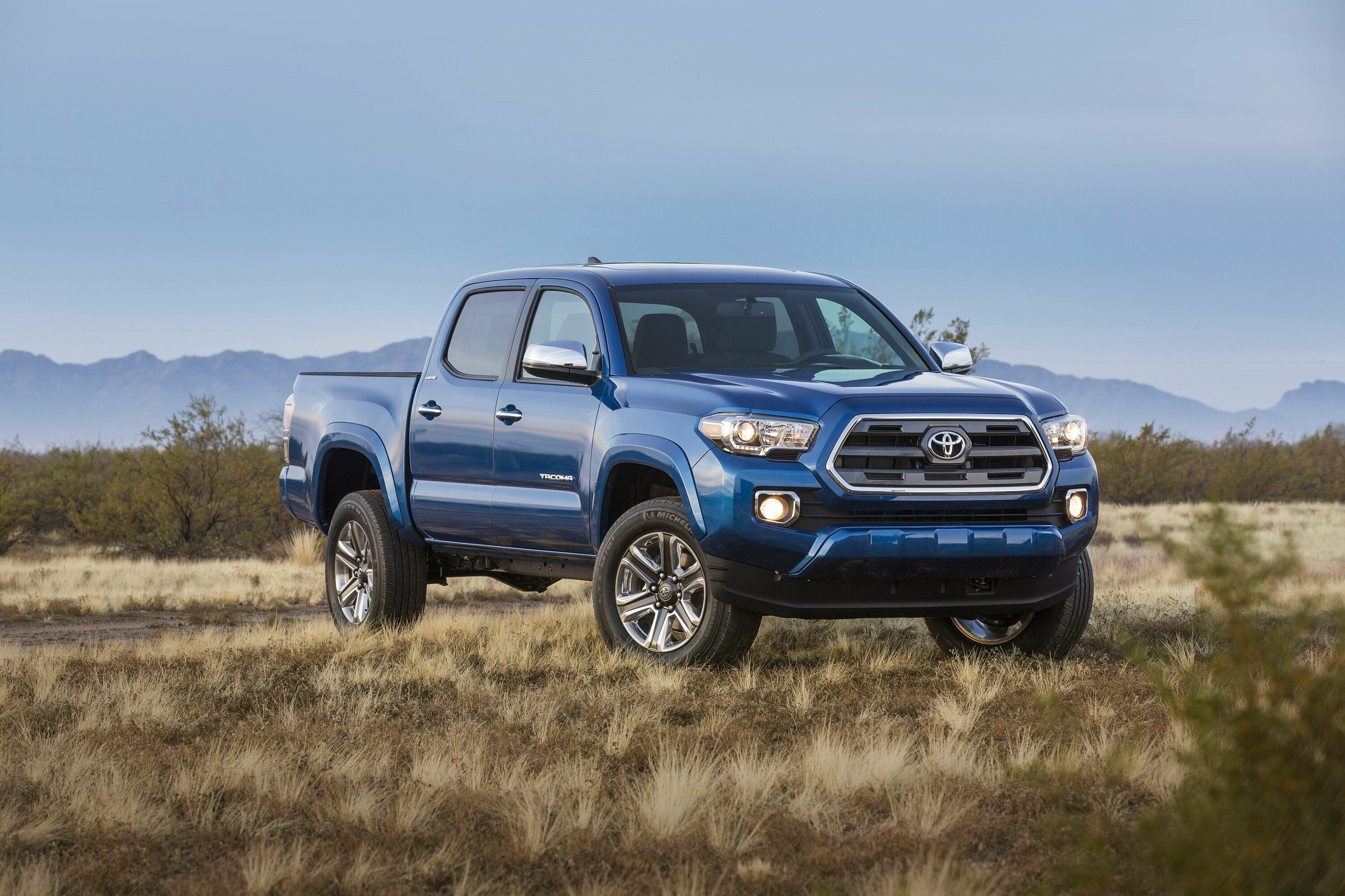 Toyota Tacoma 2016, Blue SUV, Stunning presence, Eye-catching design, 3000x2000 HD Desktop