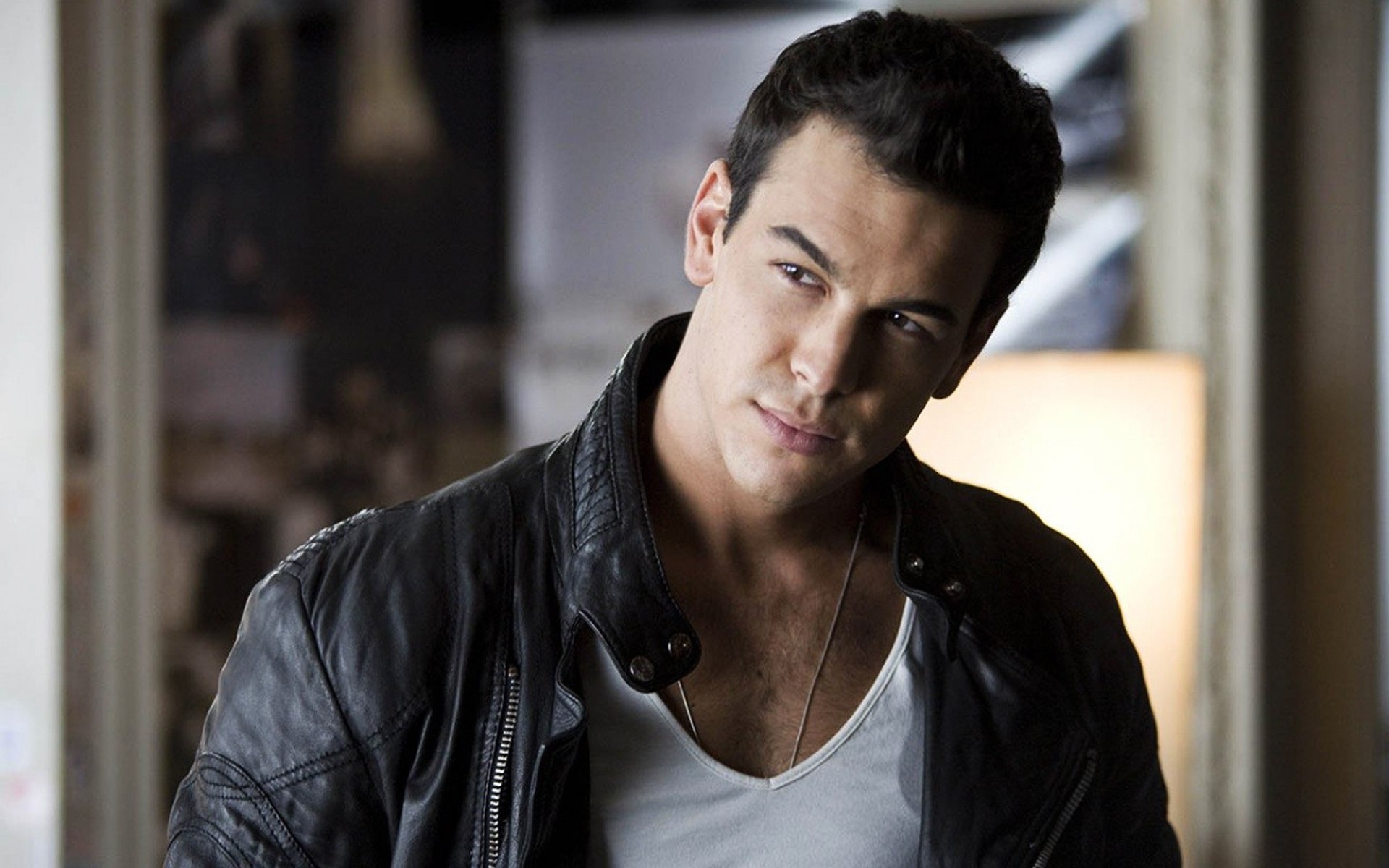 Mario Casas, Captivating photos, Spanish actor, Impressive looks, 1920x1200 HD Desktop