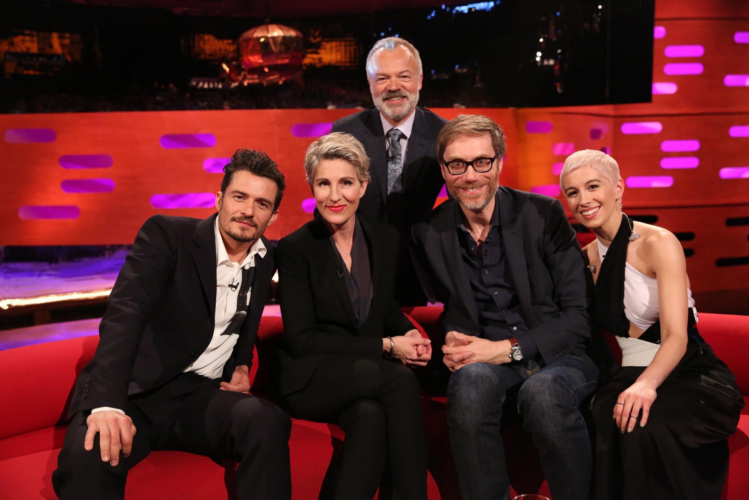 Graham Norton, Eurovision, Surie performance, 2500x1670 HD Desktop