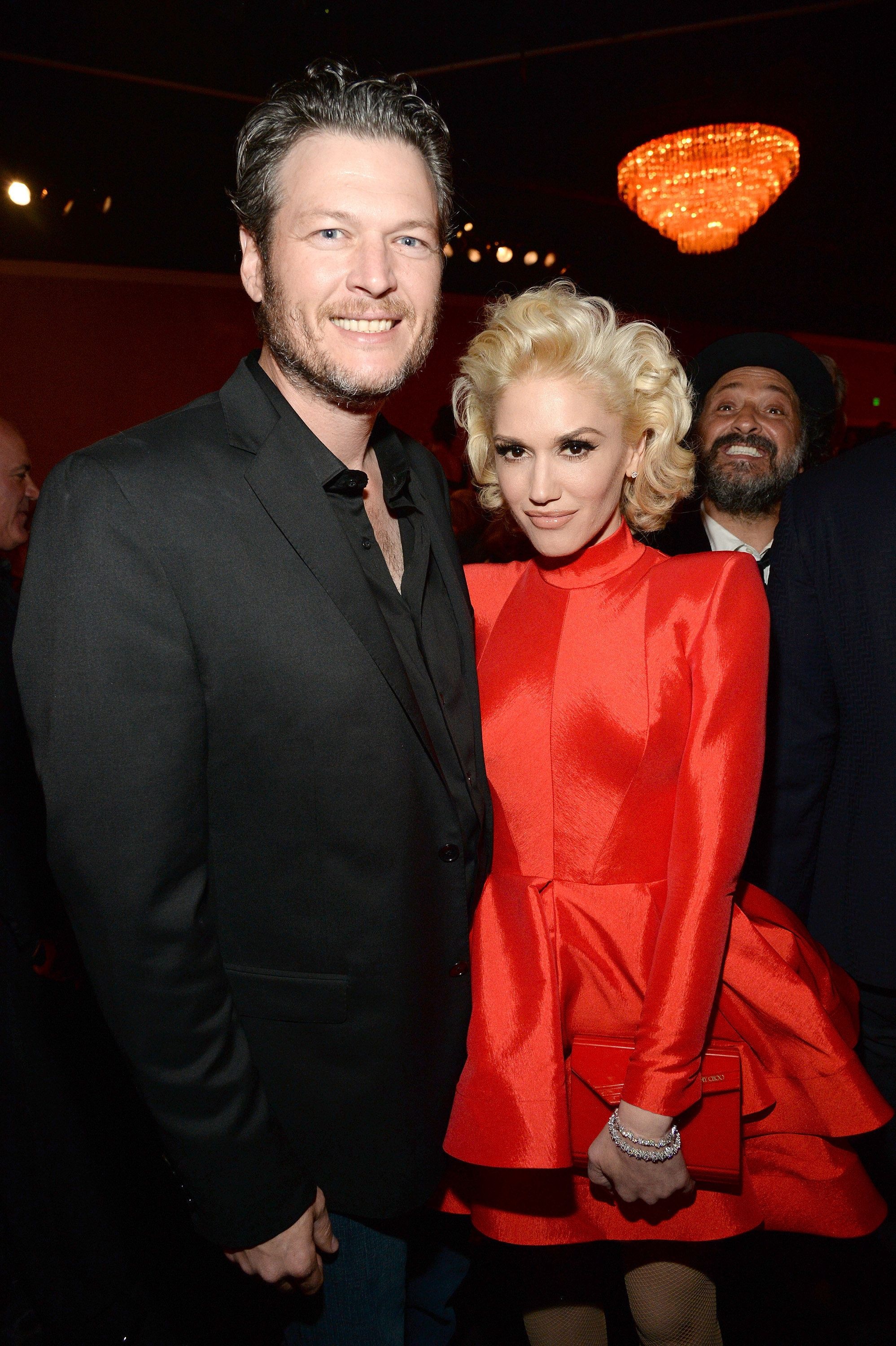 Gwen Stefani, Blake Shelton, A-list Grammys party, Public affection, 2000x3000 HD Phone