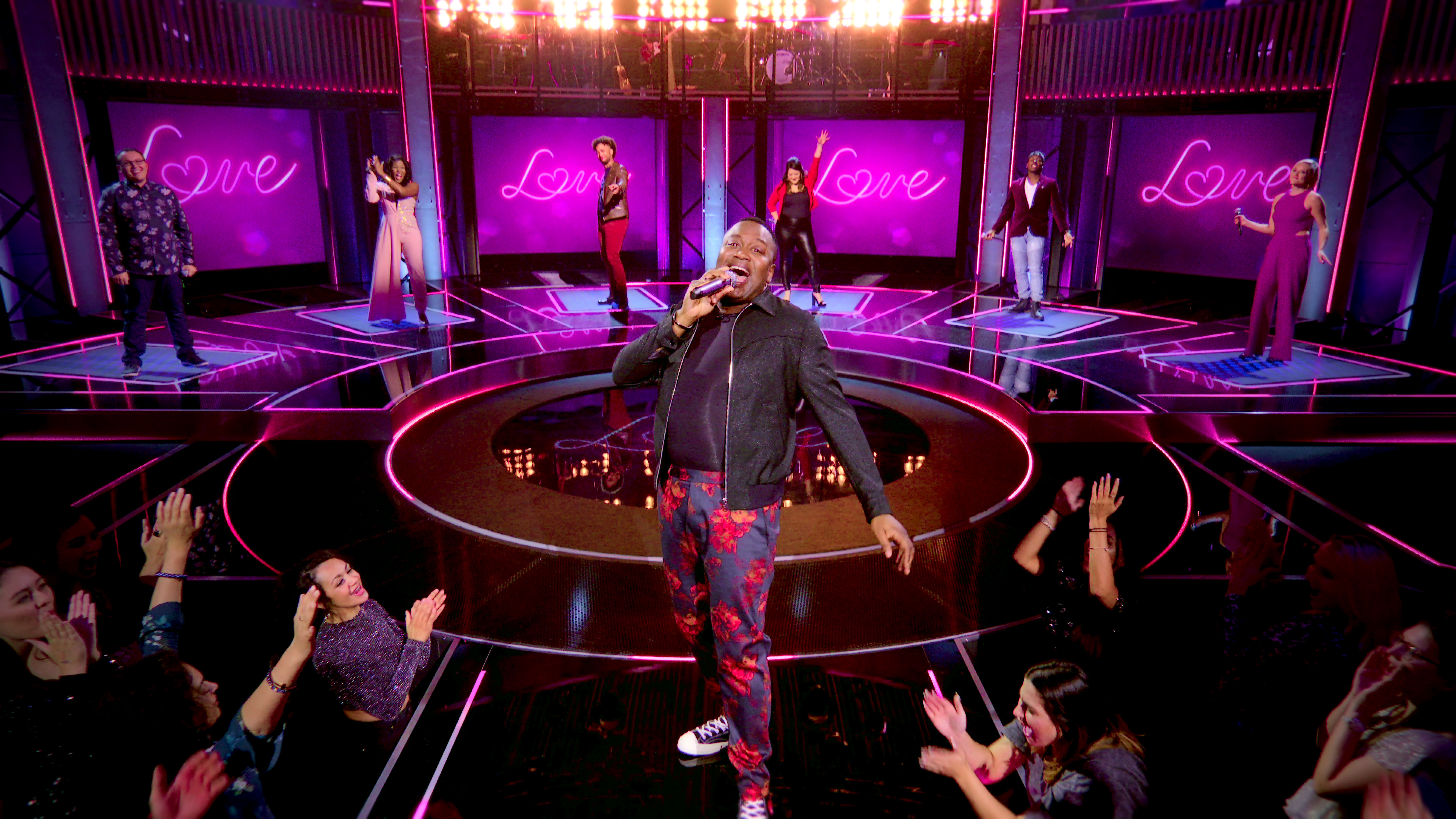 Netflix's Sing On!, Karaoke competitive, Tituss Burgess, Host, 3840x2160 4K Desktop