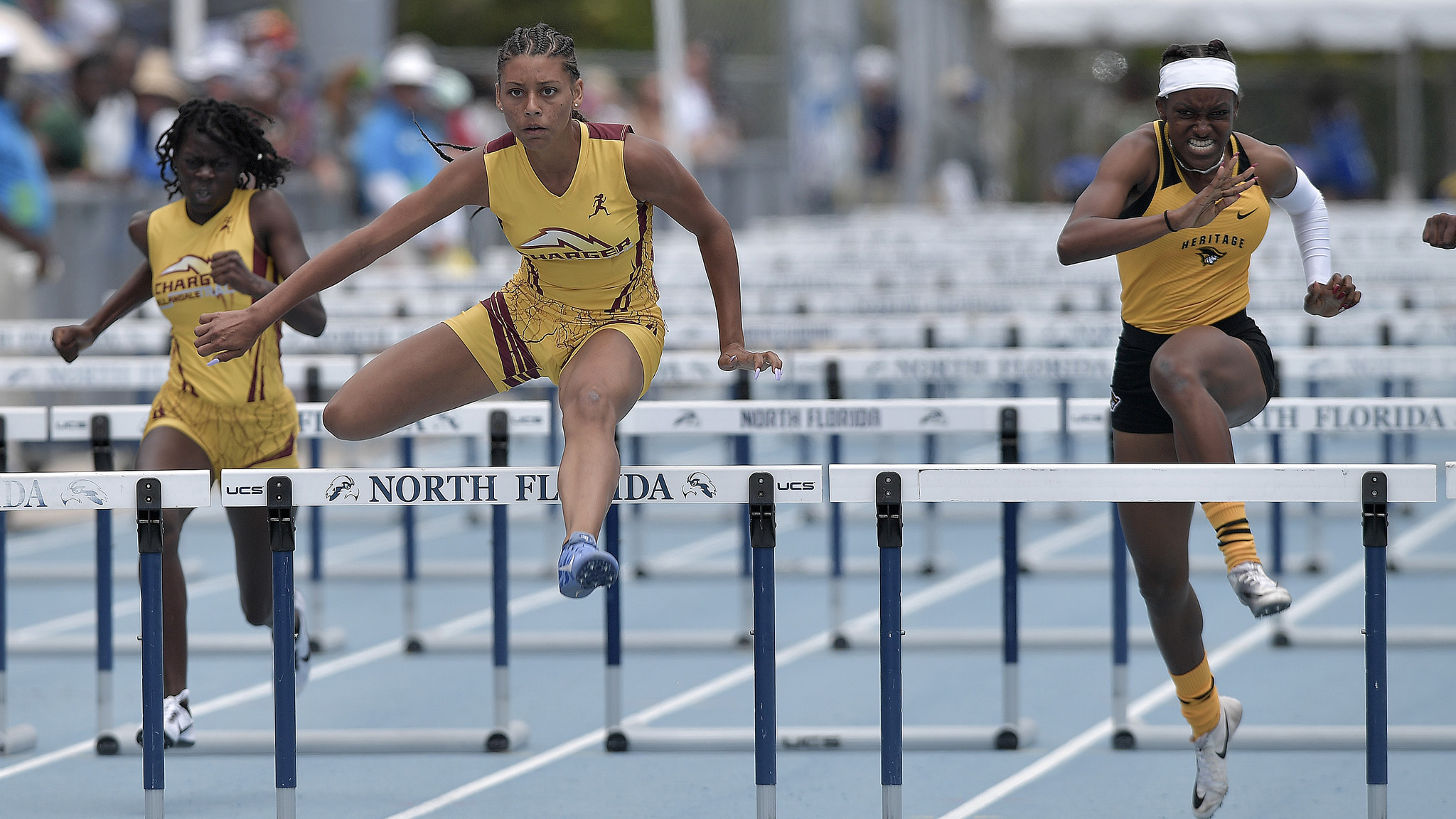 Sydney McGinley, Hurdling Wallpaper, 2050x1160 HD Desktop