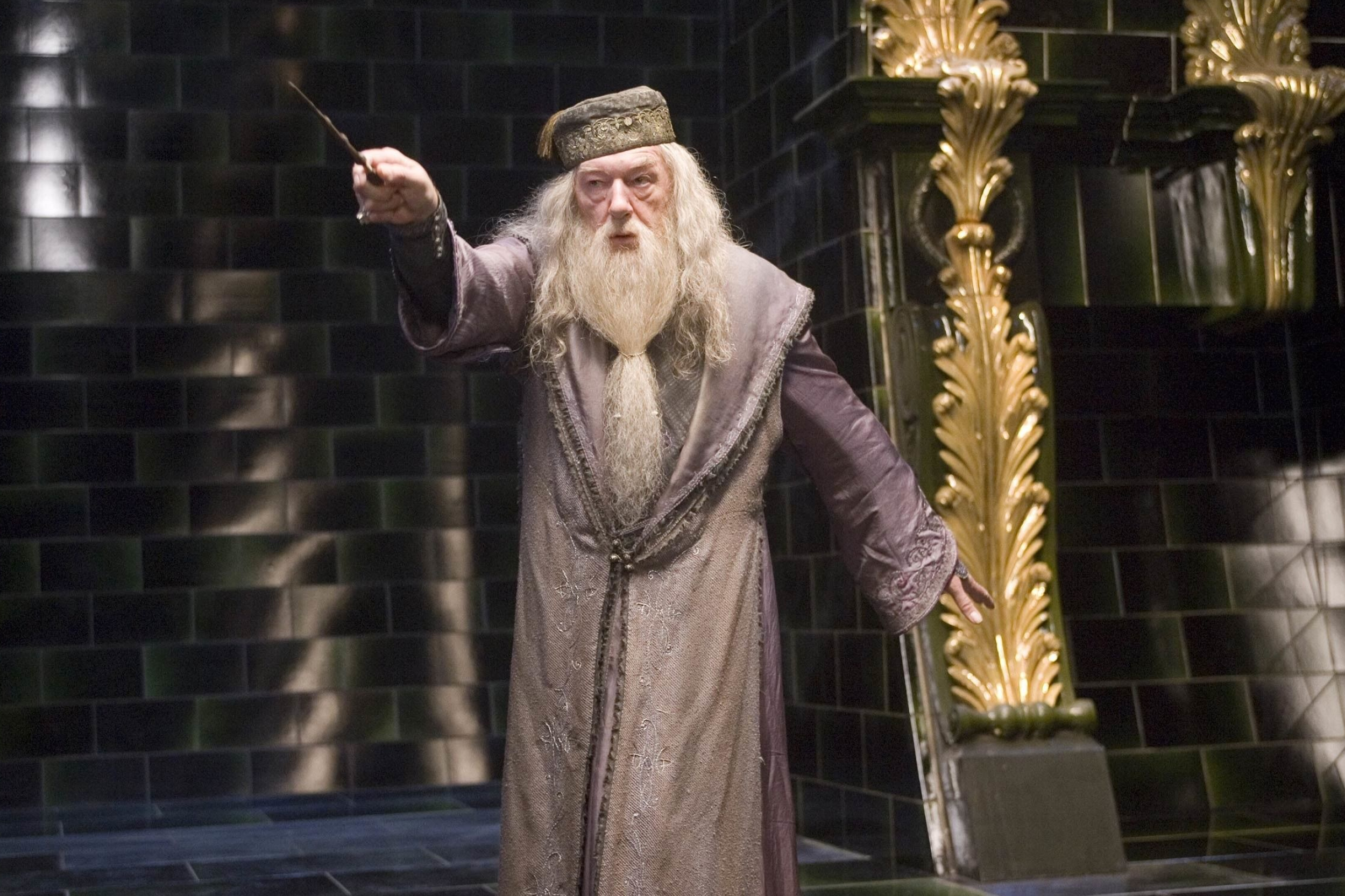 Dumbledore, Albus Dumbledore, Top free backgrounds, Movie character, 2500x1670 HD Desktop