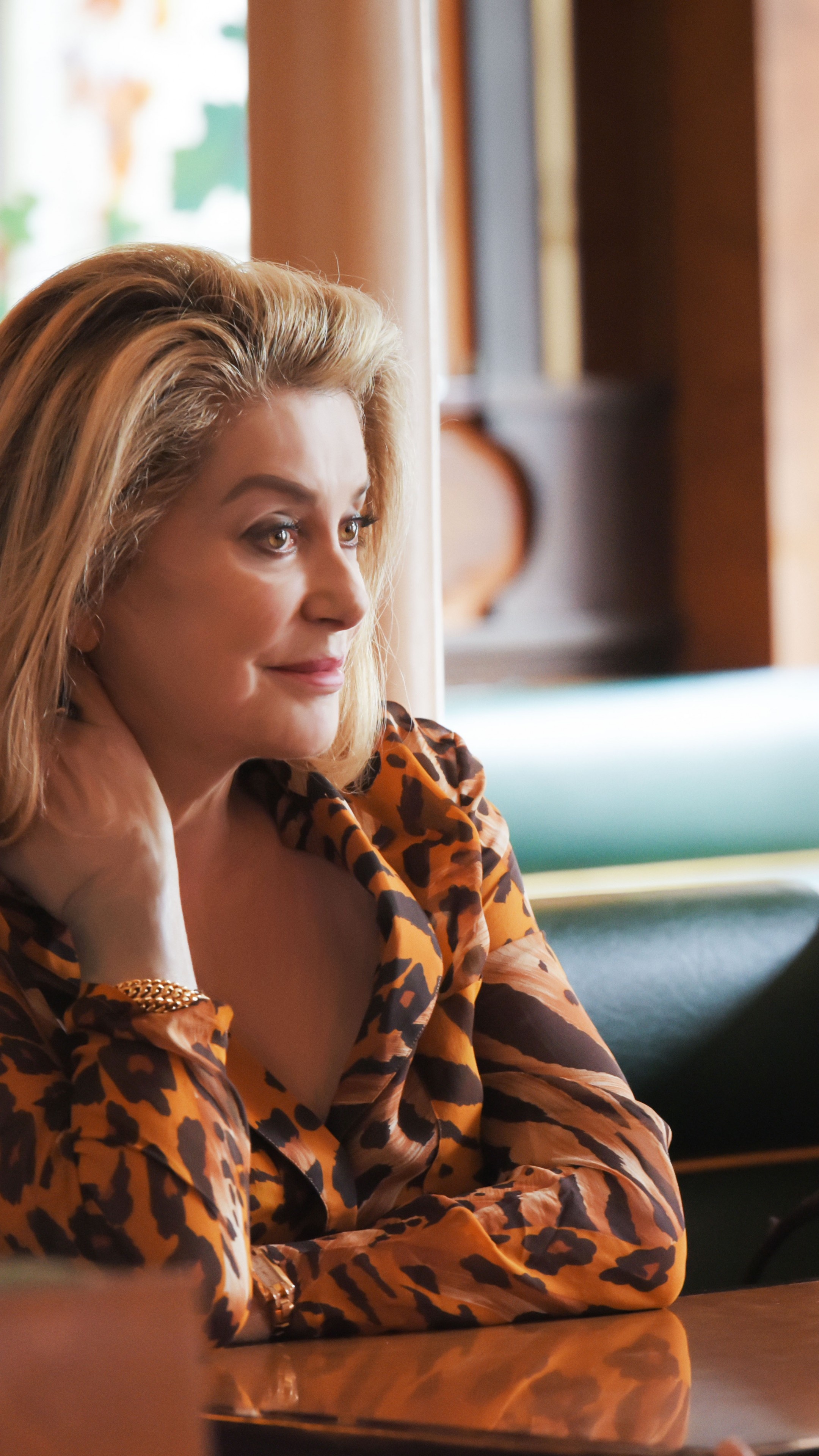 Catherine Deneuve, Sage femme wallpapers, 2160x3840 4K Phone