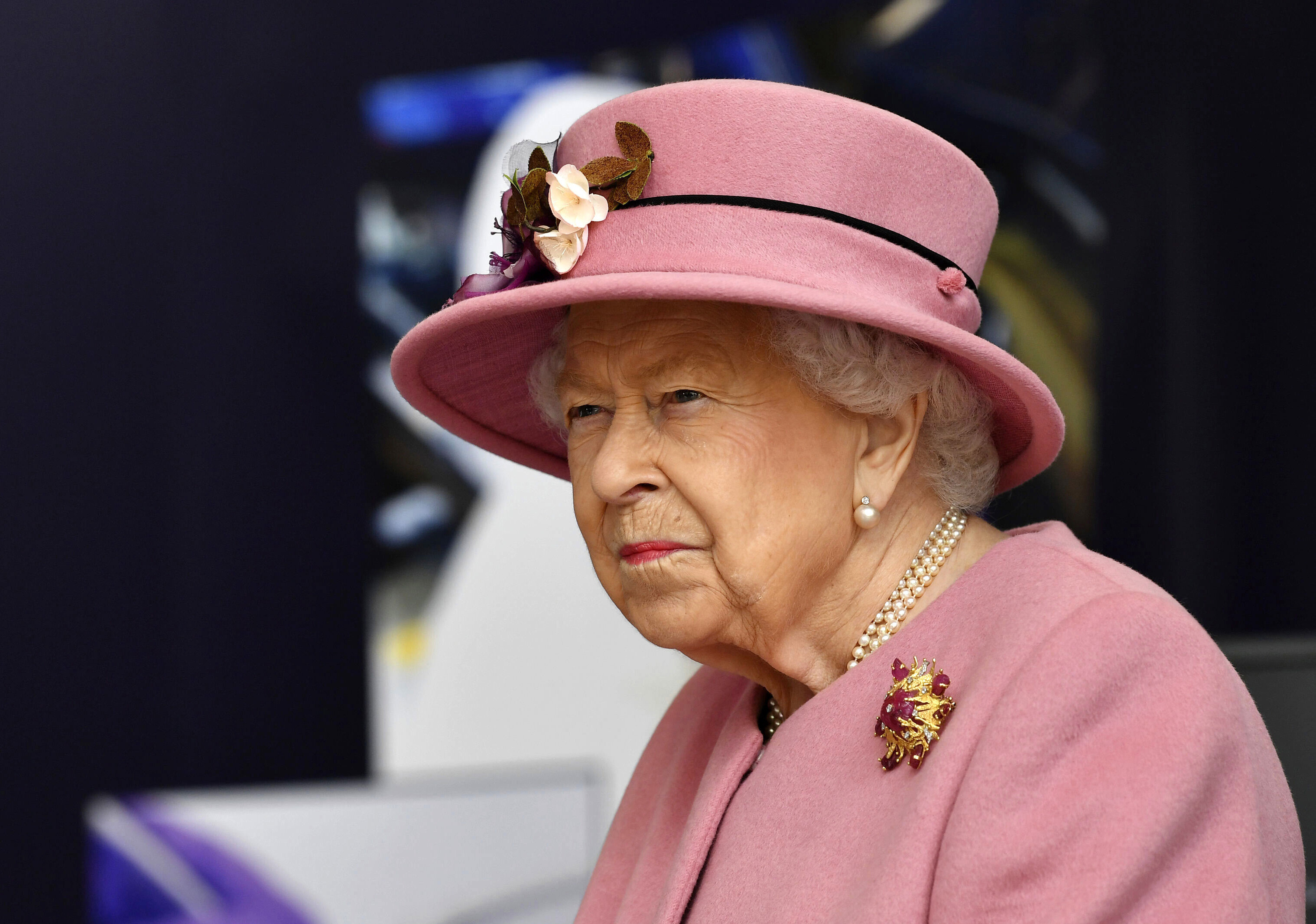 Elizabeth II, Prayer offerings, 9/11 anniversary, Symbol of unity, 3040x2140 HD Desktop