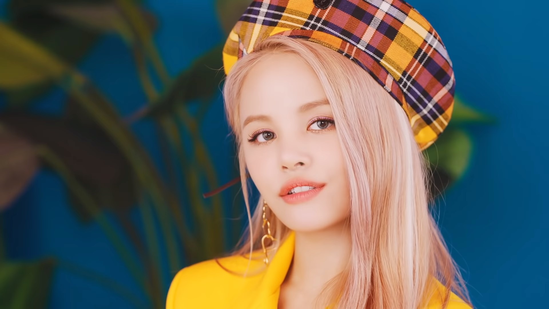 Sorn member profile, CLC K-pop, Pop girl group, Female idols, 1920x1080 Full HD Desktop