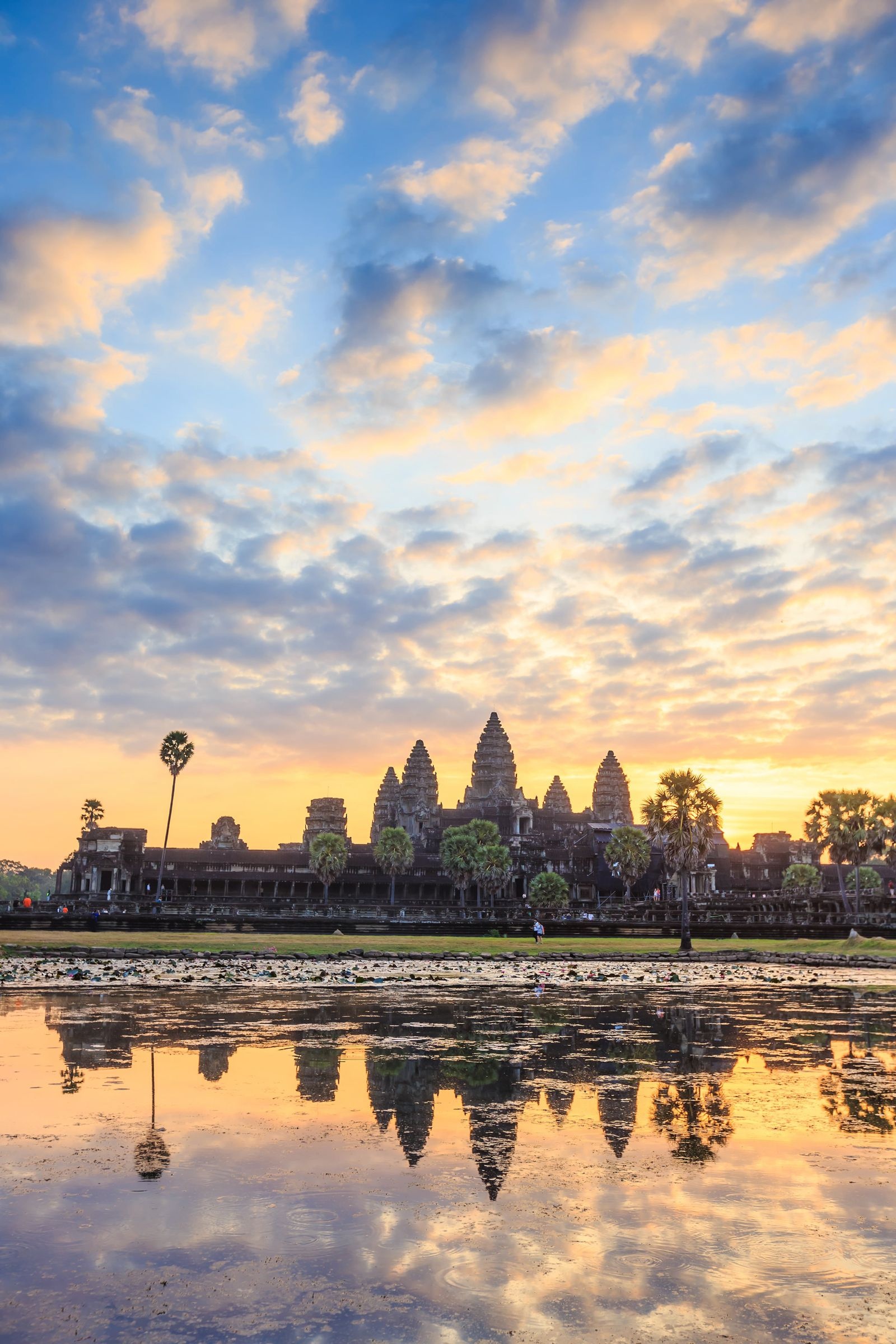 Best temples in Siem Reap, Cambodian heritage, Hand luggage travel, Cultural gems, 1600x2400 HD Phone