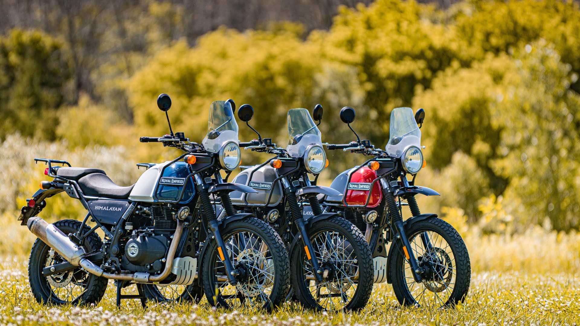 Royal Enfield Himalayan 411, adventure motorcycles, sunny grassy field, Full HD Desktop wallpaper