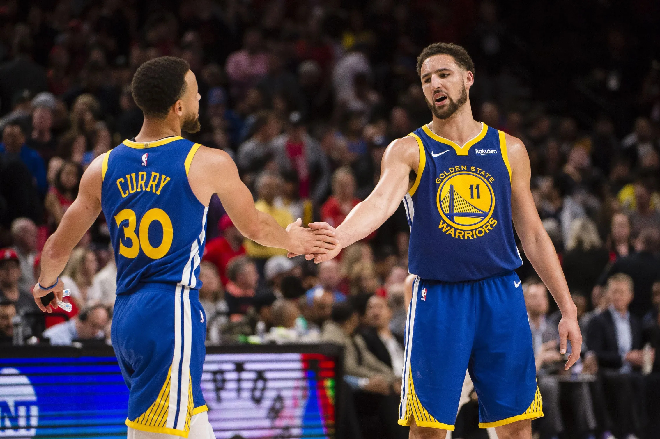 Warriors fans, Klay Thompson, Warmup shots, First, 2270x1510 HD Desktop