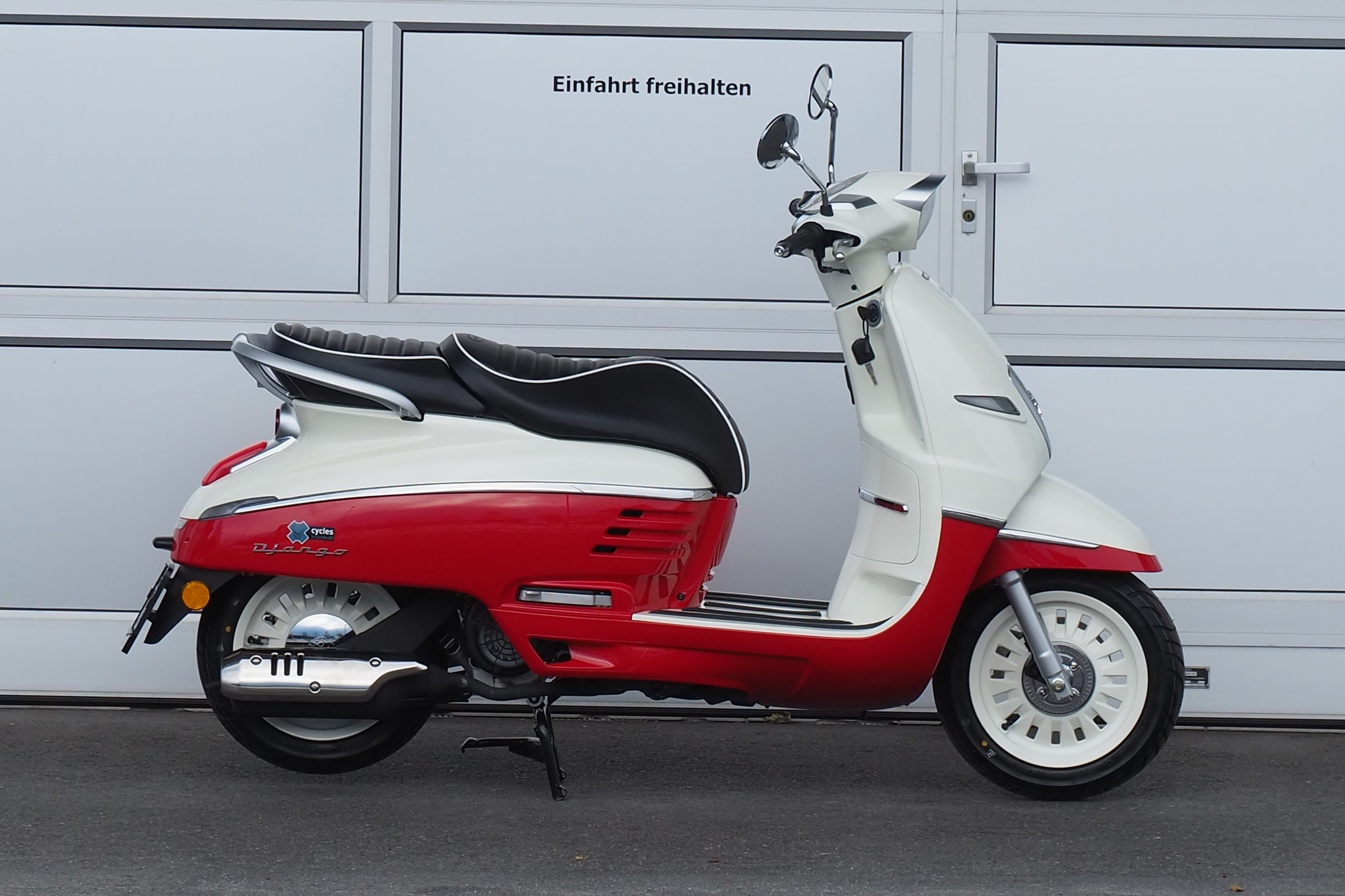 Peugeot Django 125, Auto scooter, Classic design, Timeless appeal, 2400x1600 HD Desktop