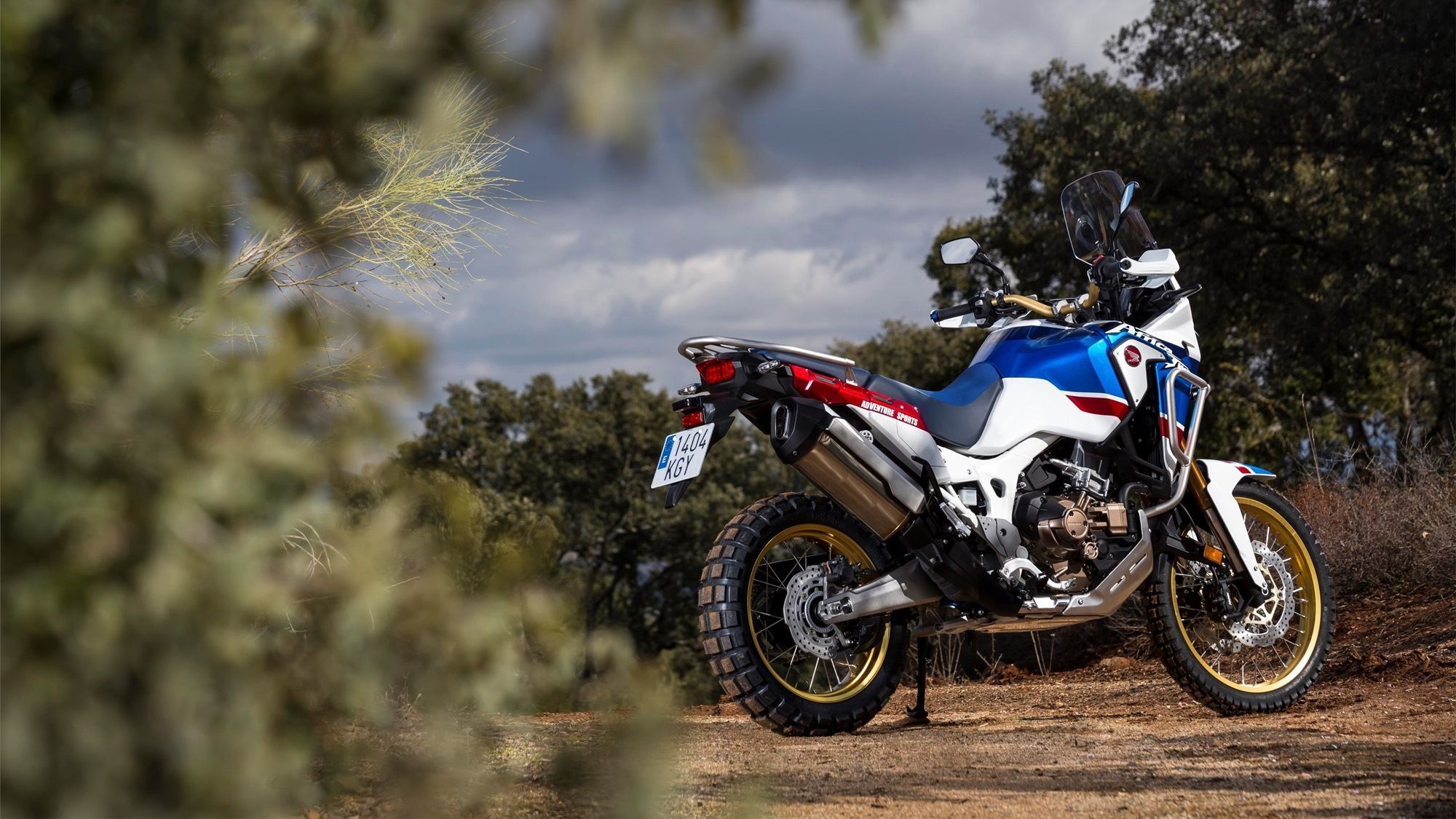 Honda Africa Twin, Auto expert, Adventure motorcycle, Off-road capabilities, 2000x1130 HD Desktop