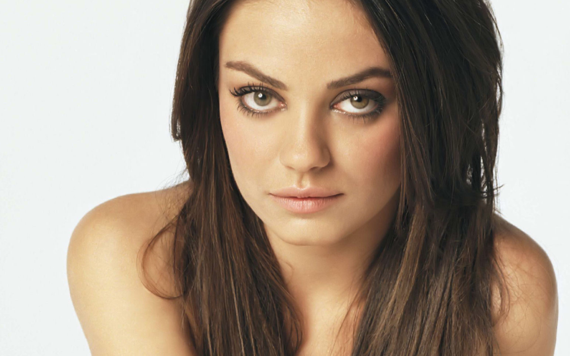 Mila Kunis movies, Wallpaper 63988, Expert actress, Hollywood, 1920x1200 HD Desktop