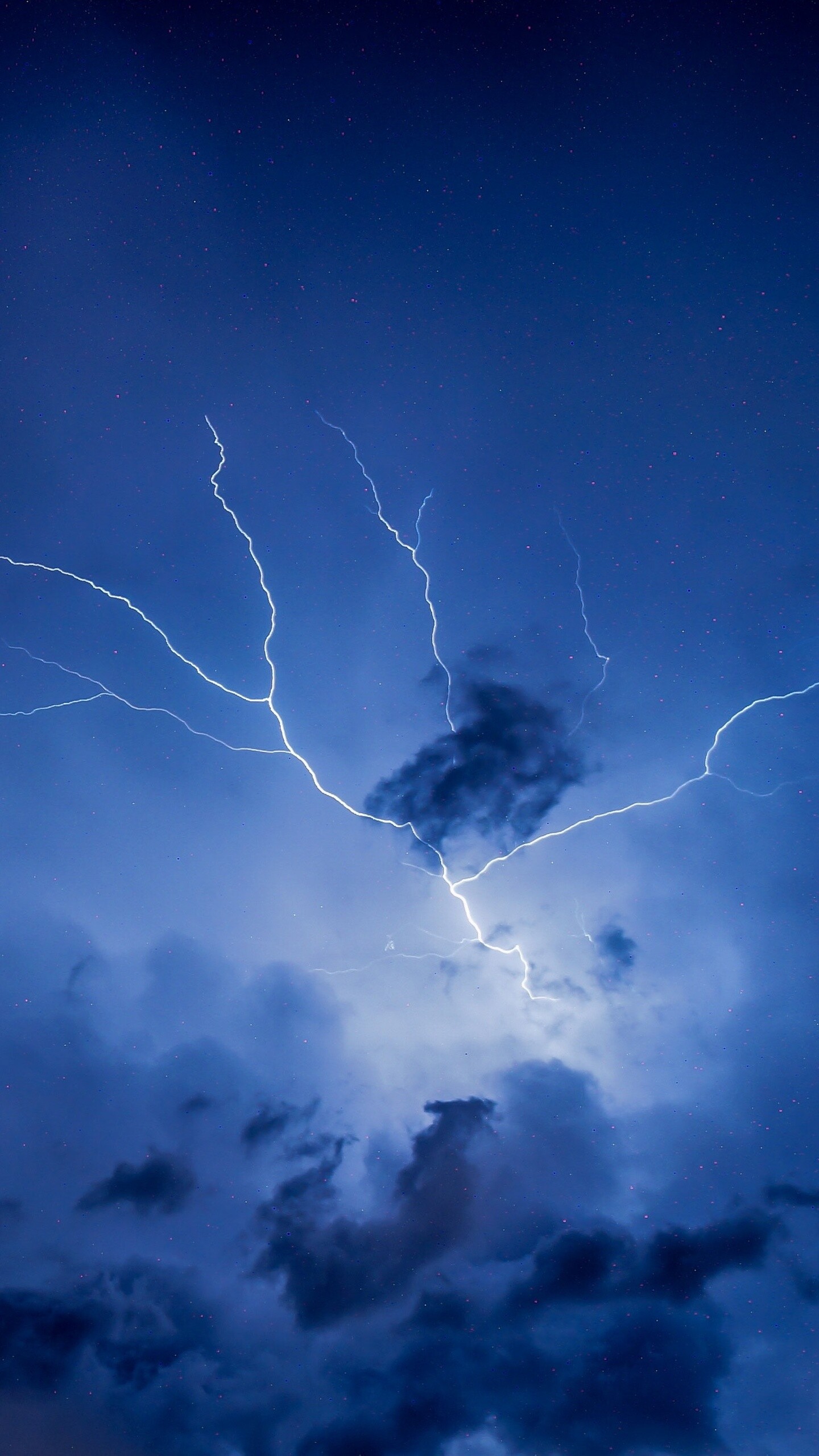 Thunderstorm on Samsung Galaxy, HD 4K wallpapers, Captivating visuals, Mesmerizing atmosphere, 1440x2560 HD Phone