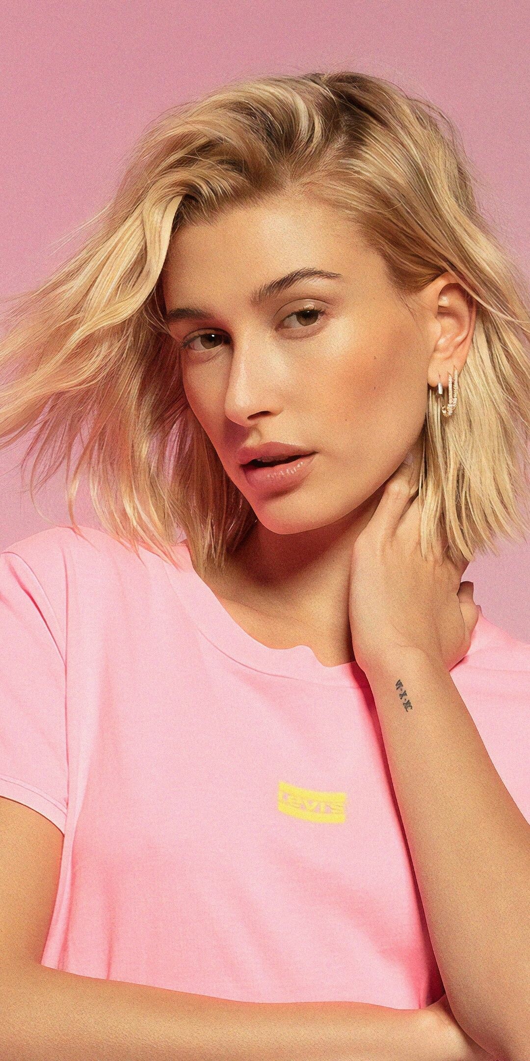 Hailey Bieber, Supermodel blonde, Fashion symbol, Hailey Baldwin's style, 1080x2160 HD Phone