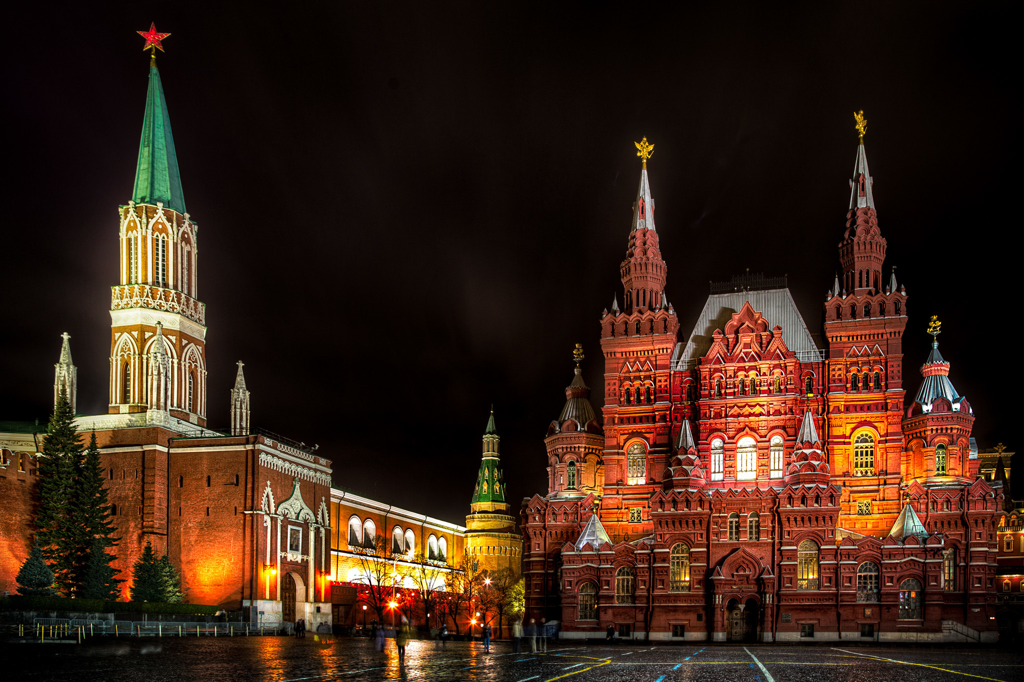 Nighttime beauty, Red Square, Striking visuals, Illuminated cityscape, 2050x1370 HD Desktop