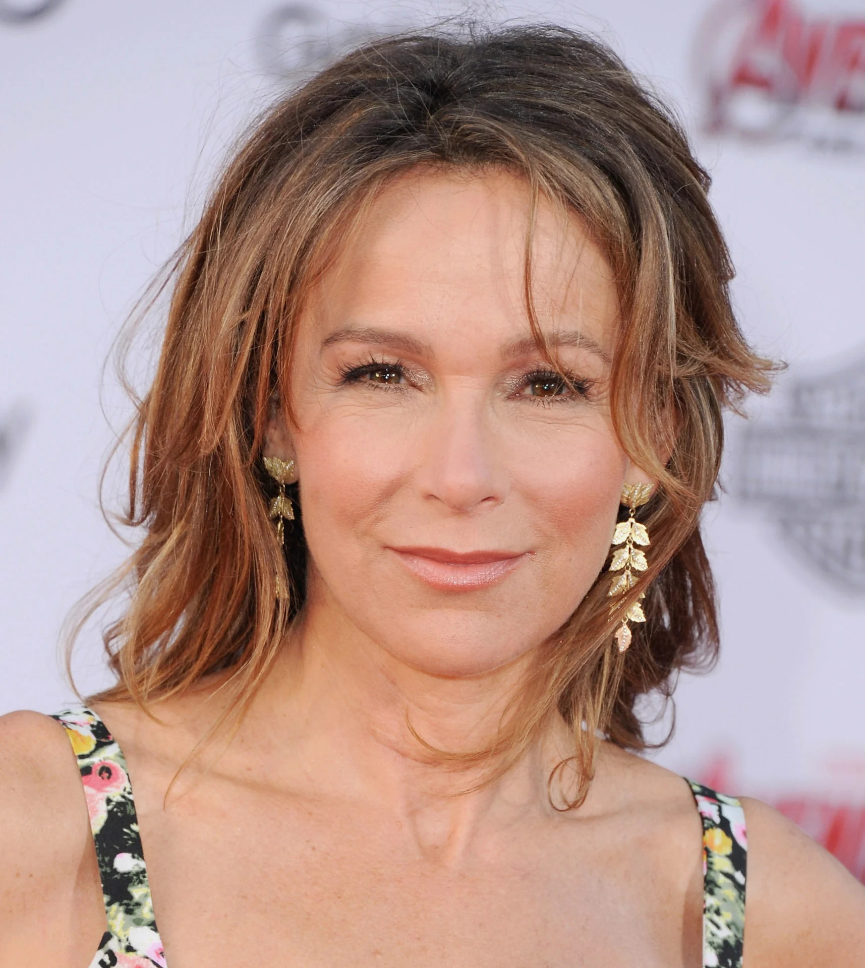 Jennifer Grey, Before and after nose job, Rhinoplasty talks, Celebrity plastic surgery, 1720x1920 HD Phone