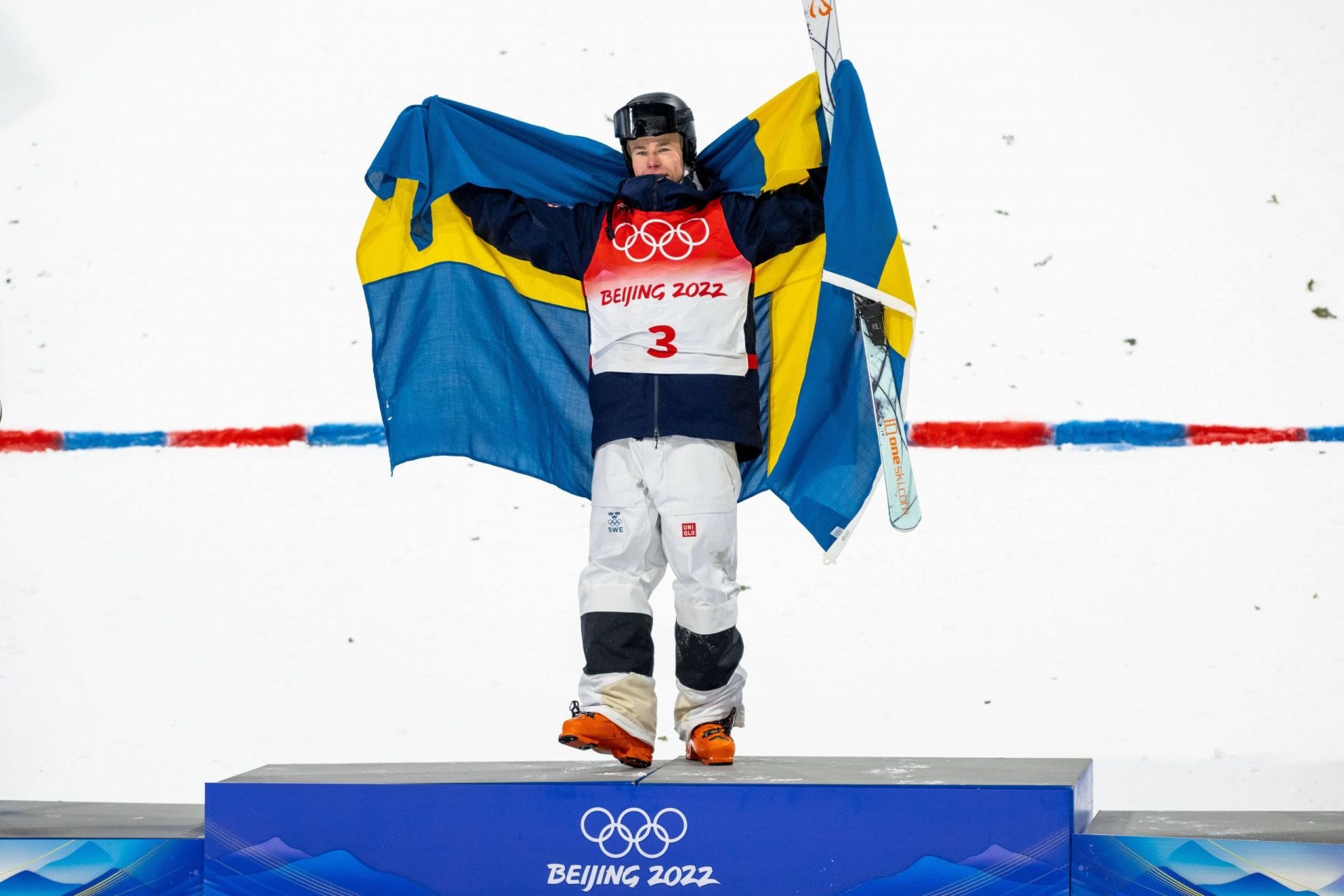 Walter Wallberg, Buckelpiste victory, Sky Sport Austria, Freestyle skiing, 1920x1280 HD Desktop