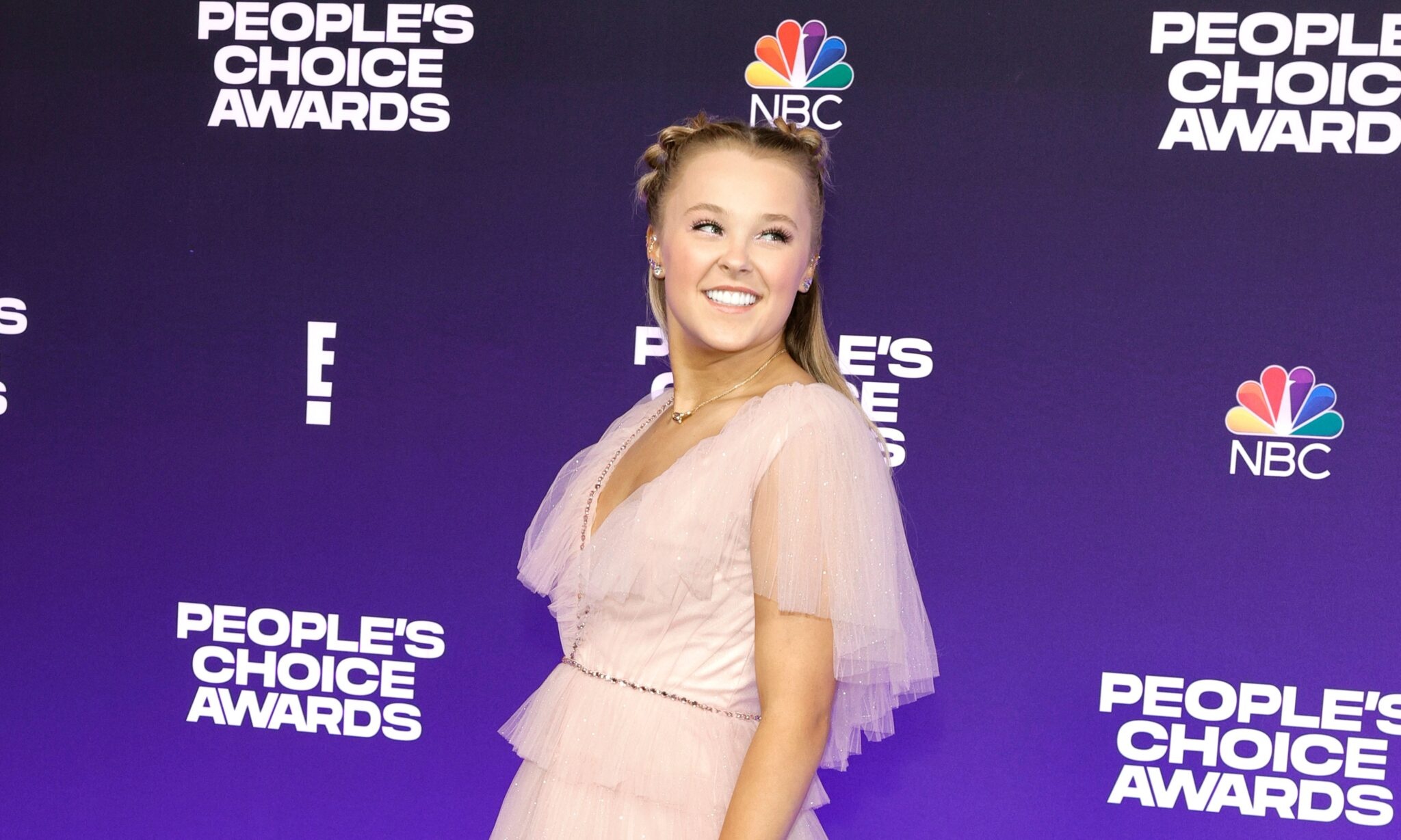 JoJo Siwa in new relationship, Post-breakup, 2050x1230 HD Desktop