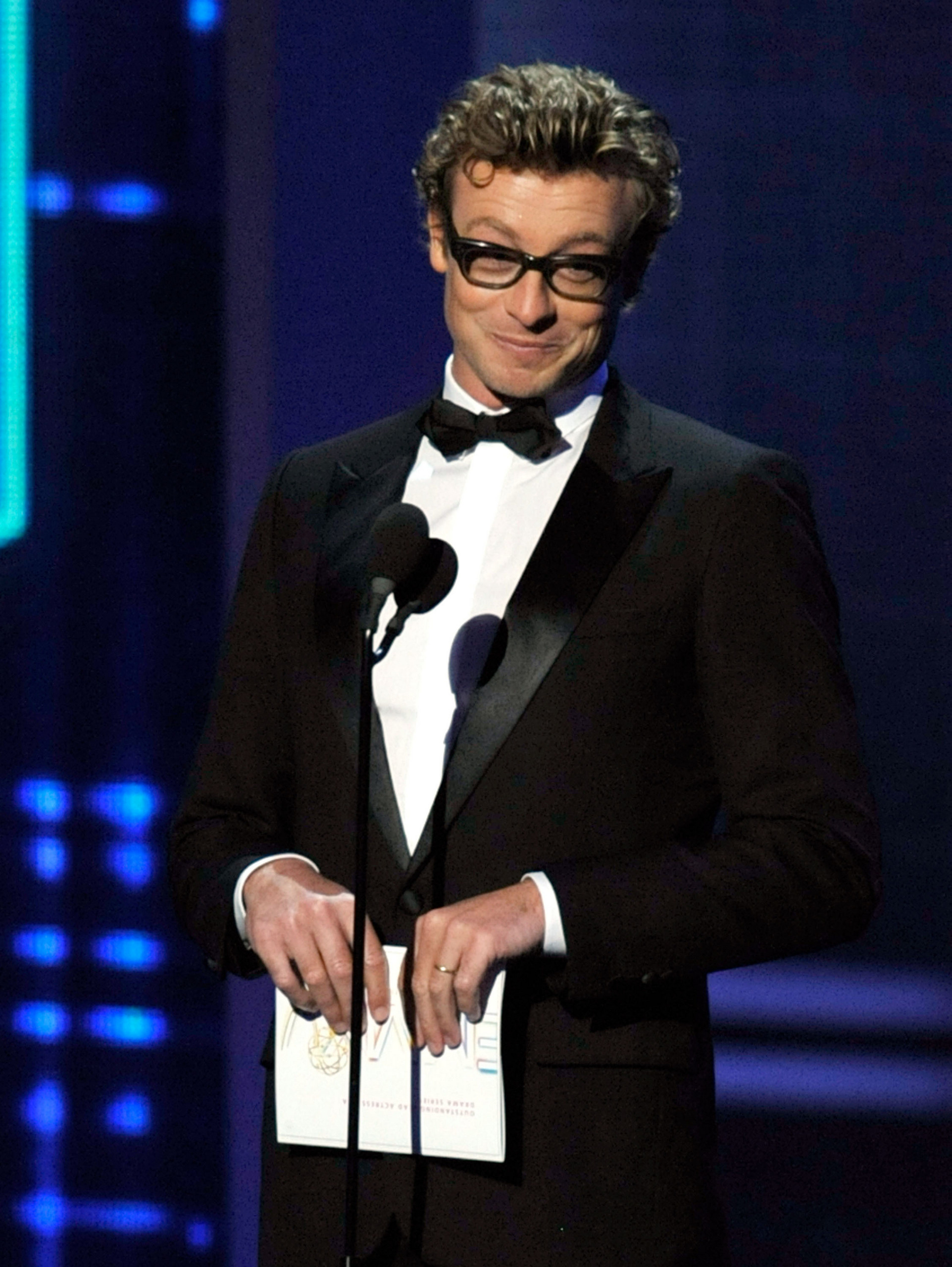 Simon Baker, Movies, Emmy Awards, Simon Baker Photo, 1930x2560 HD Phone