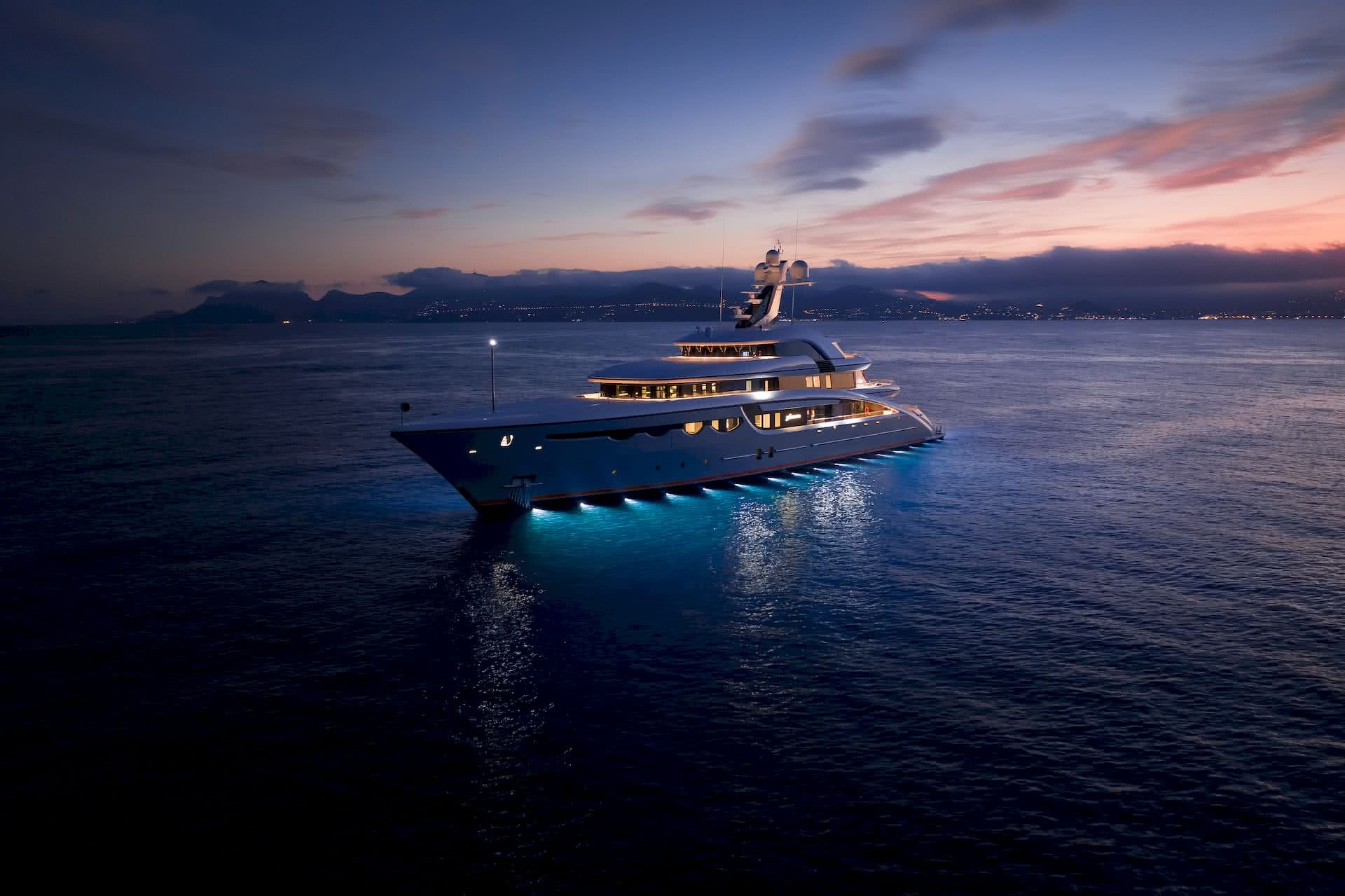 Soaring yacht, Abeking & Rasmussen, Focus yacht design, Elegantly designed, 1920x1280 HD Desktop