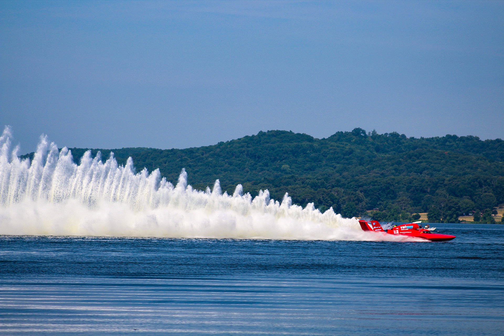 Thrilling hydroplane races, Hydrofest excitement, Fast-paced action, Adrenaline on water, 1920x1280 HD Desktop