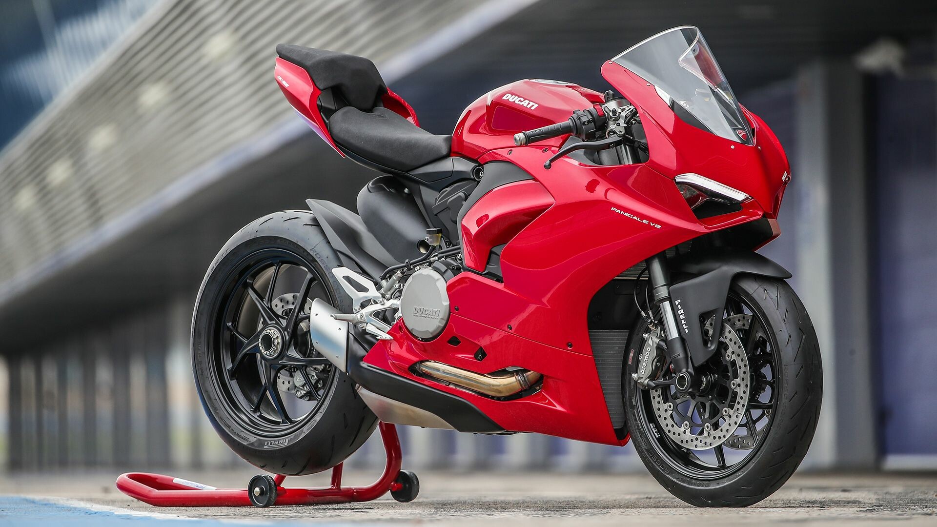 Ducati Panigale V2, Revved-up elegance, Powerful performance, Sportbike excellence, 1920x1080 Full HD Desktop