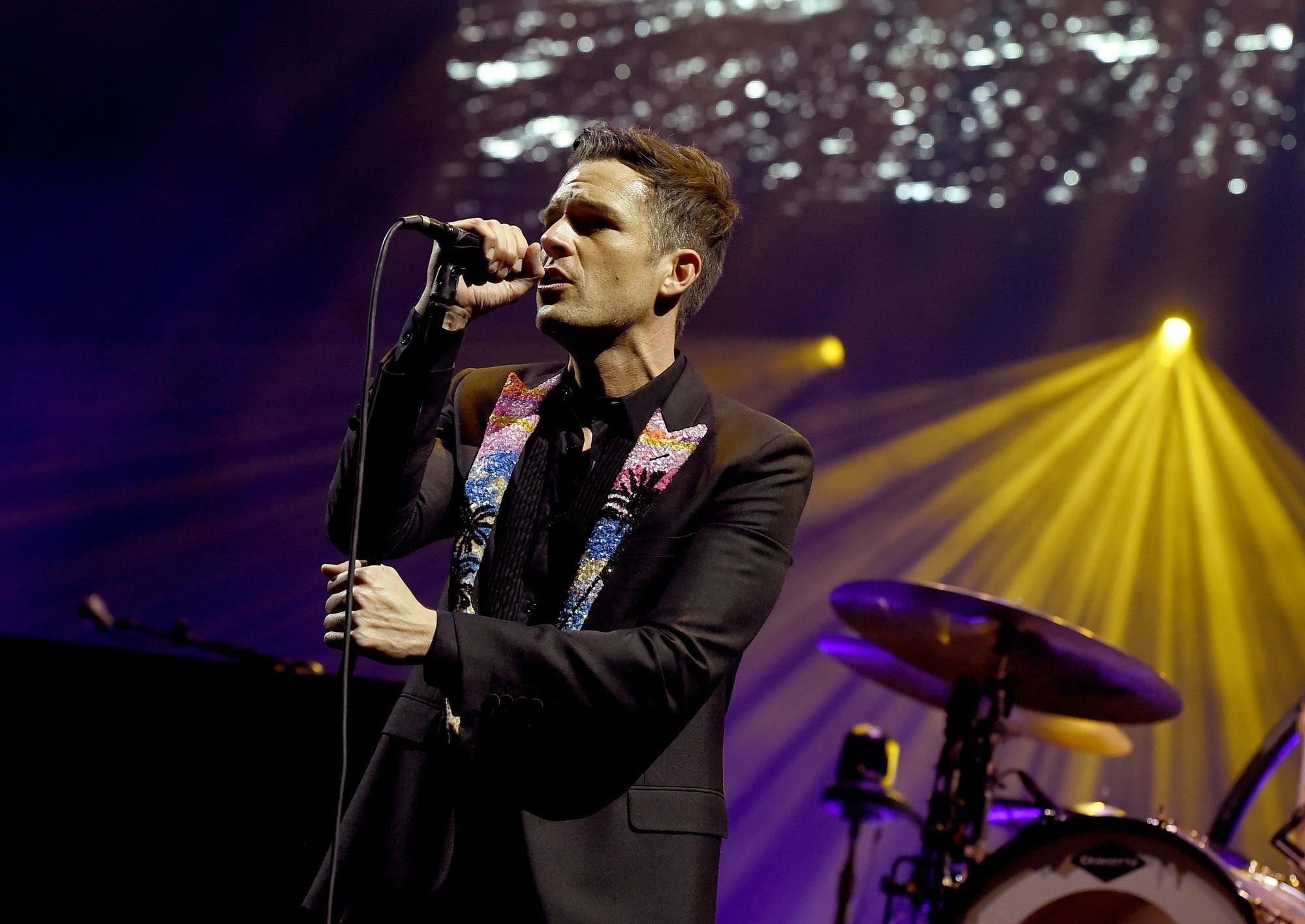 Glastonbury Festival 2017, Brandon Flowers Wallpaper, 2000x1420 HD Desktop