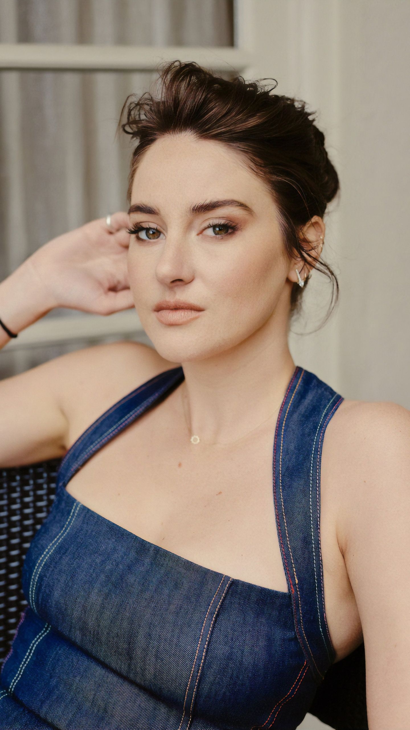 Shailene Woodley, The New York Times photoshoot, 1440x2560 HD Phone