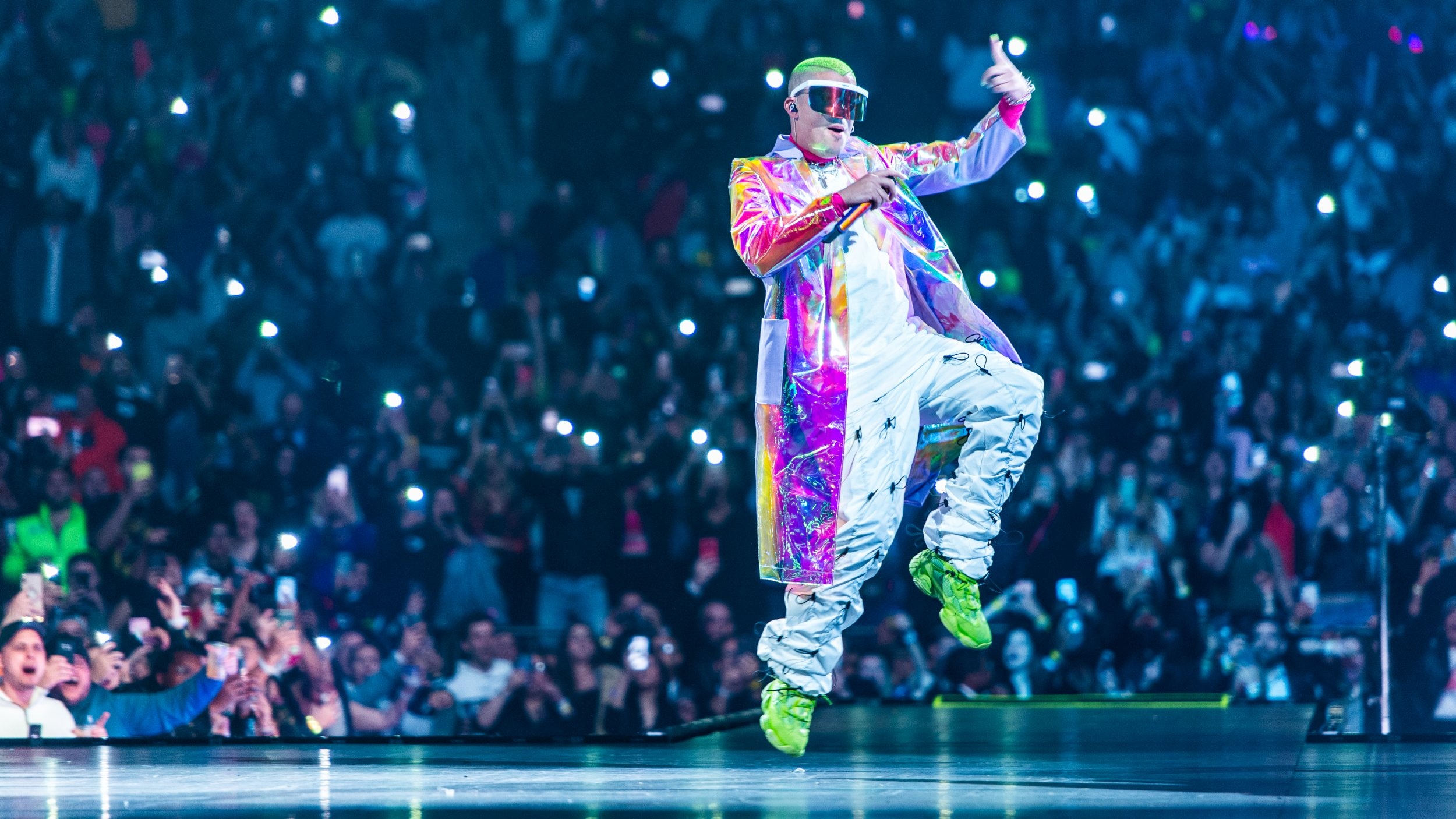 Bad Bunny, Tragic incident, Music video, Impactful, 2500x1410 HD Desktop