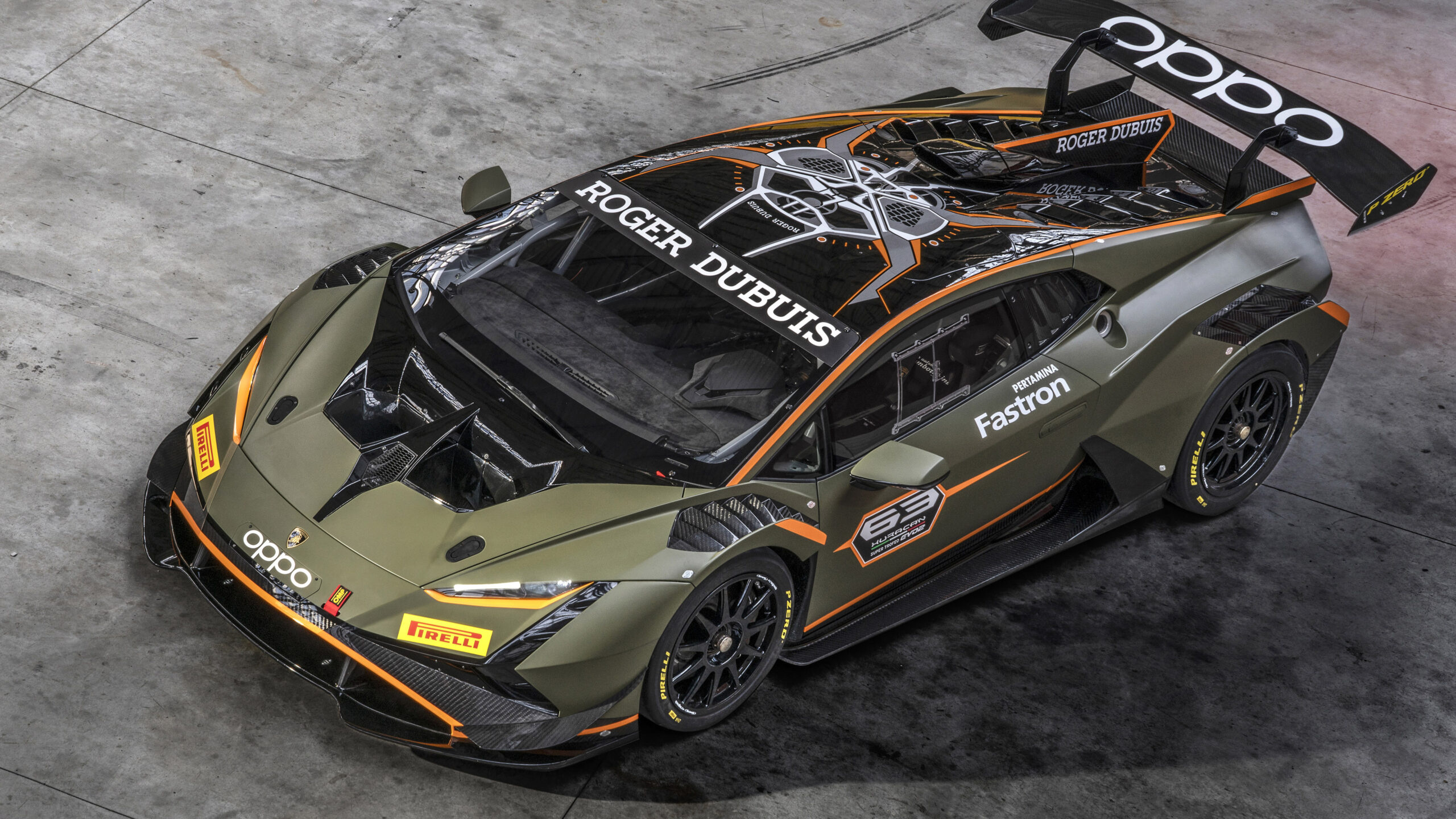 Lamborghini Huracan Super Trofeo EVO2, Roger Dubuis racing livery, concrete studio floor, HD Desktop wallpaper