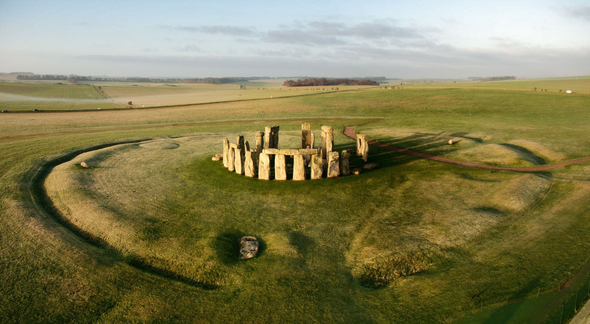 Stonehenge, Stunning photos, HQ pictures, 2050x1130 HD Desktop