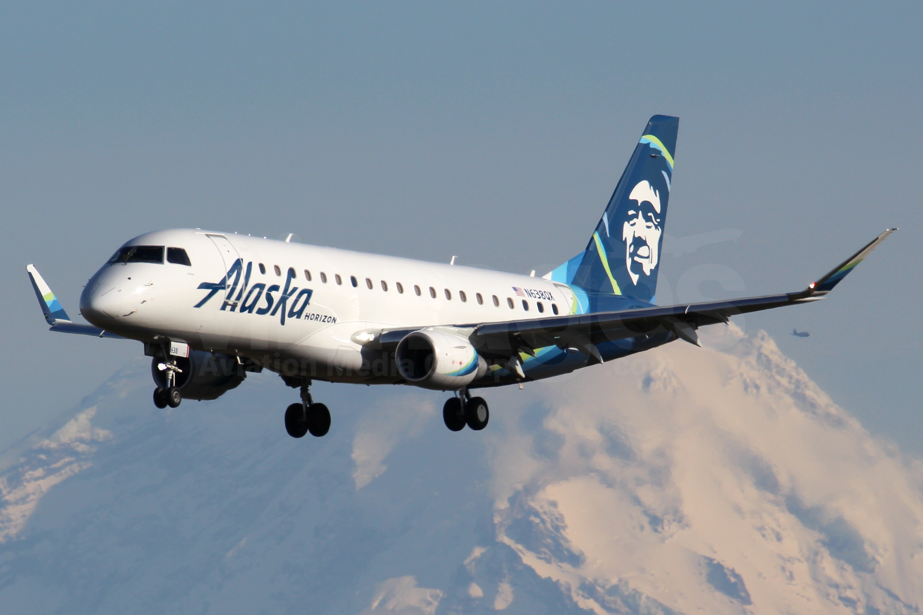 Alaska Airlines, Horizon Air, Embraer ERJ-175LR, N638QX, 3000x2000 HD Desktop