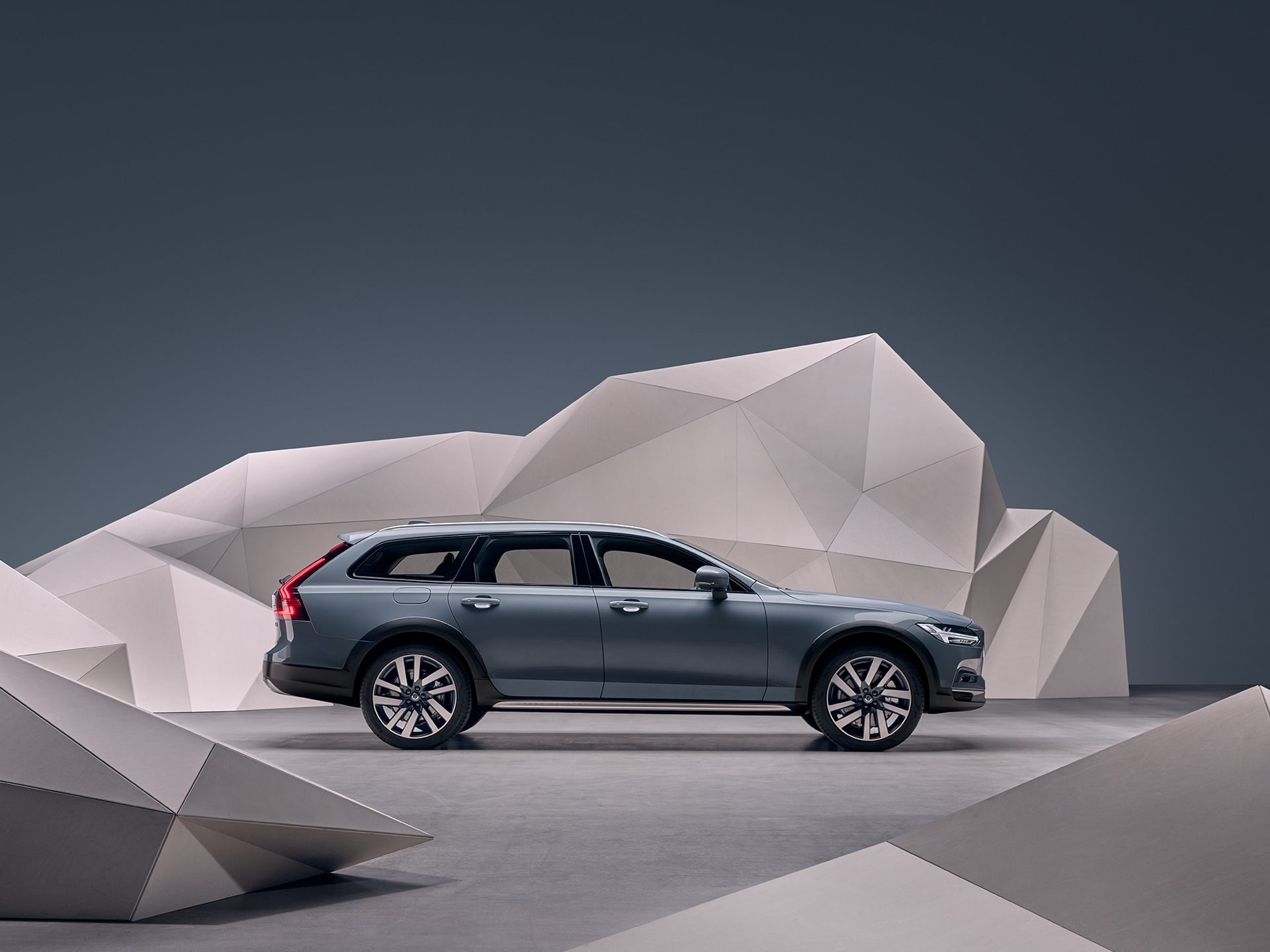 Volvo V90, Cross country kombi, 1920x1440 HD Desktop