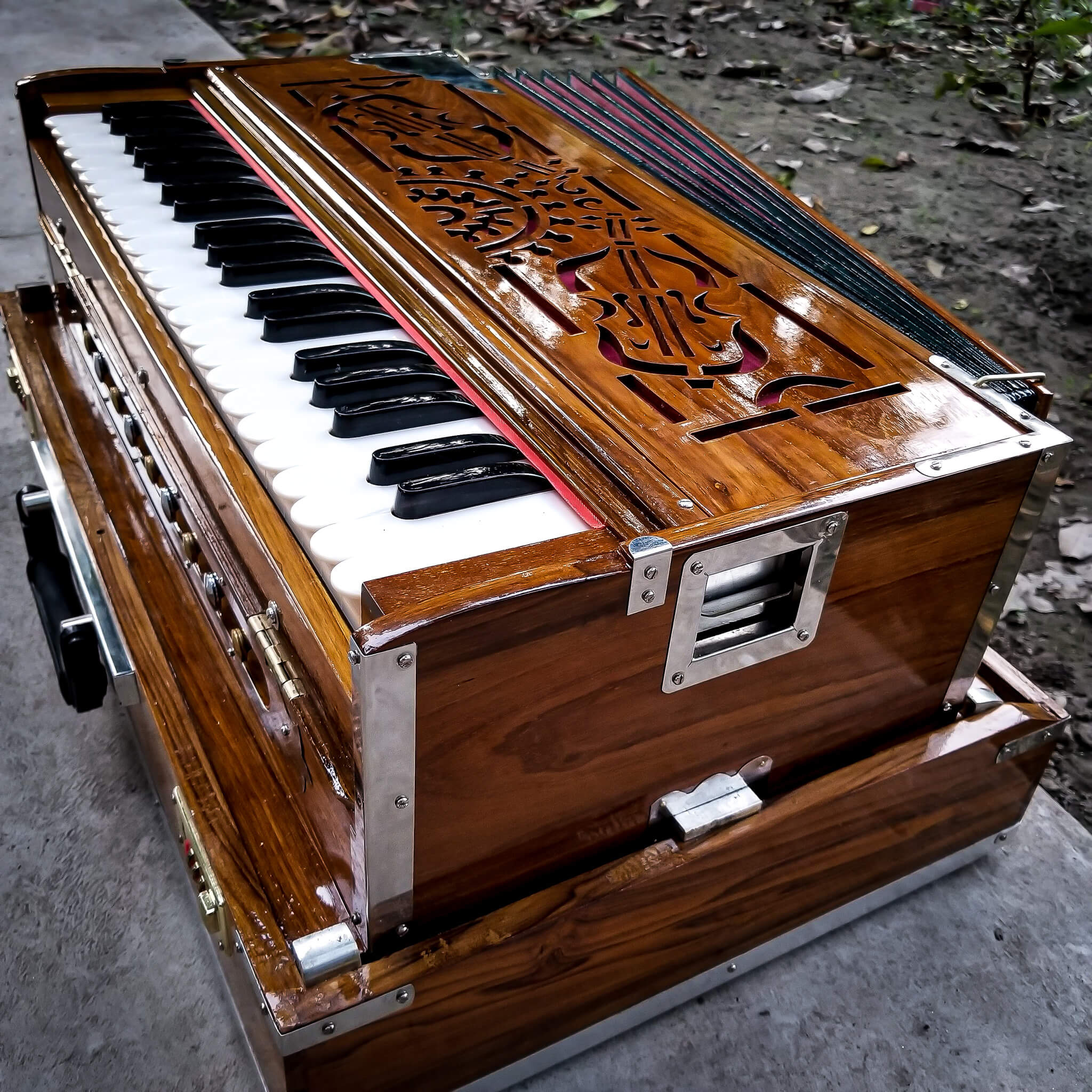 Harmonium images, Free download, Musical aesthetics, Harmonic visuals, 2050x2050 HD Phone