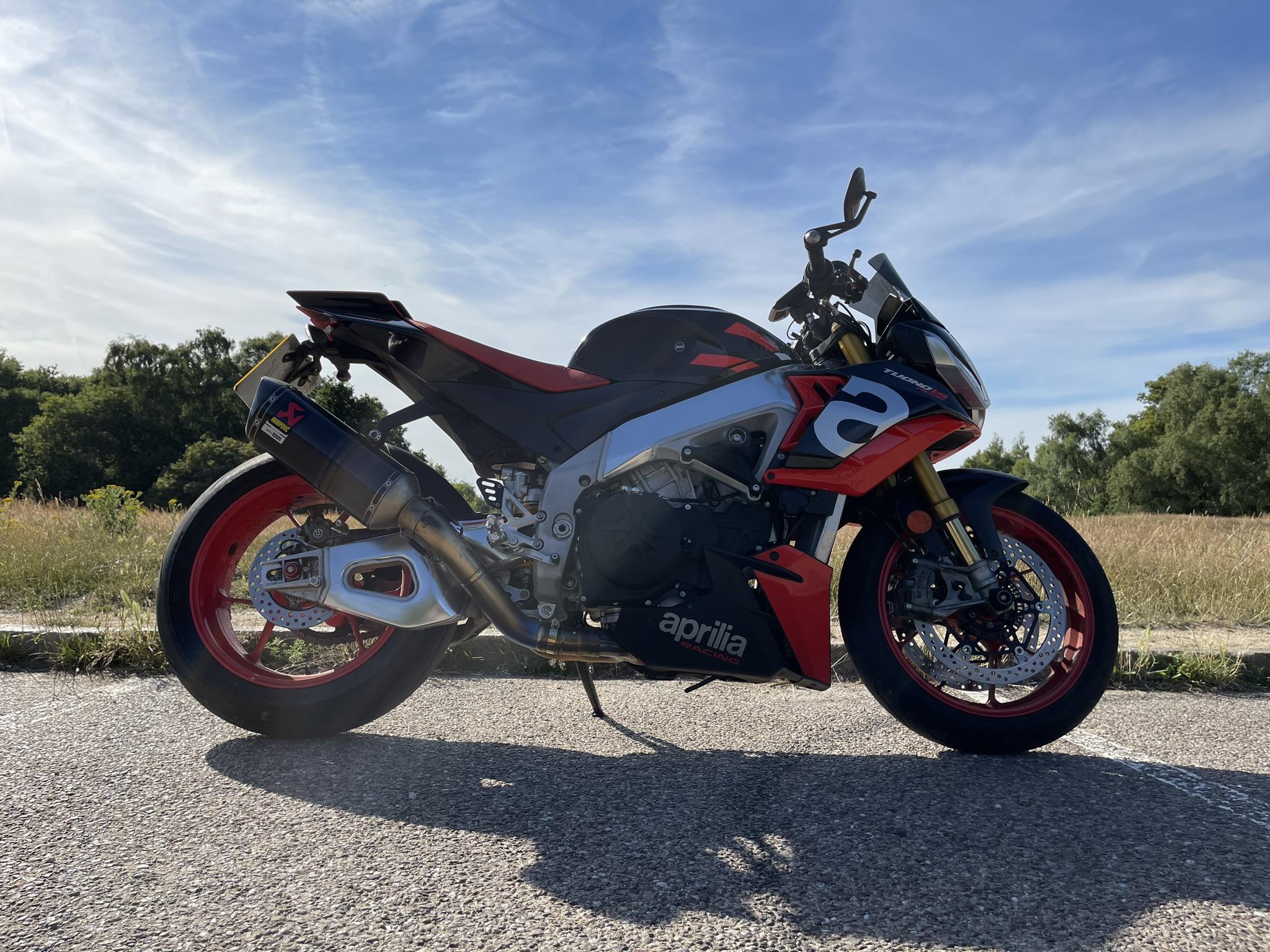 Aprilia Tuono V4, Factory Touring Edition, High Performance, Raprilia, 2050x1540 HD Desktop