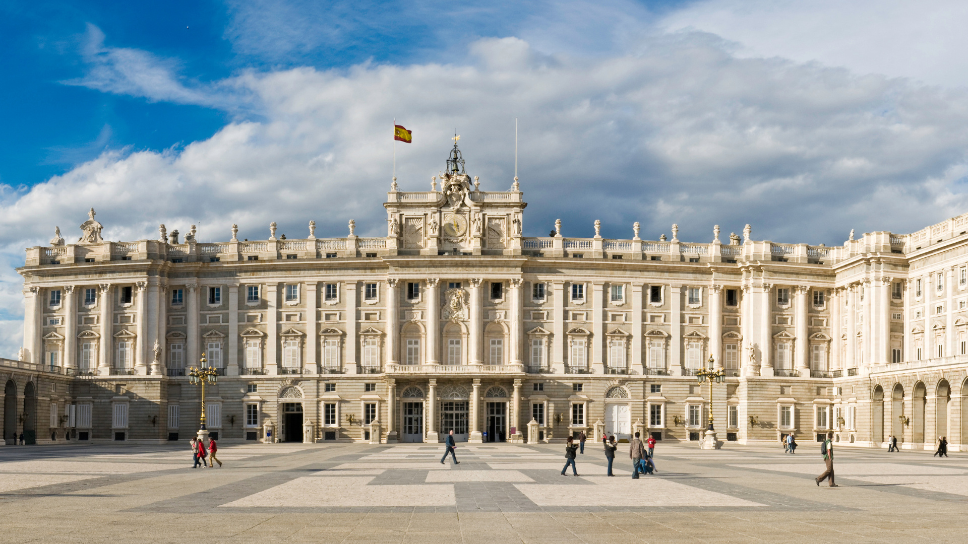 Madrid Palace, Guided tour, Religious heritage, Almudena Cathedral, 1920x1080 Full HD Desktop