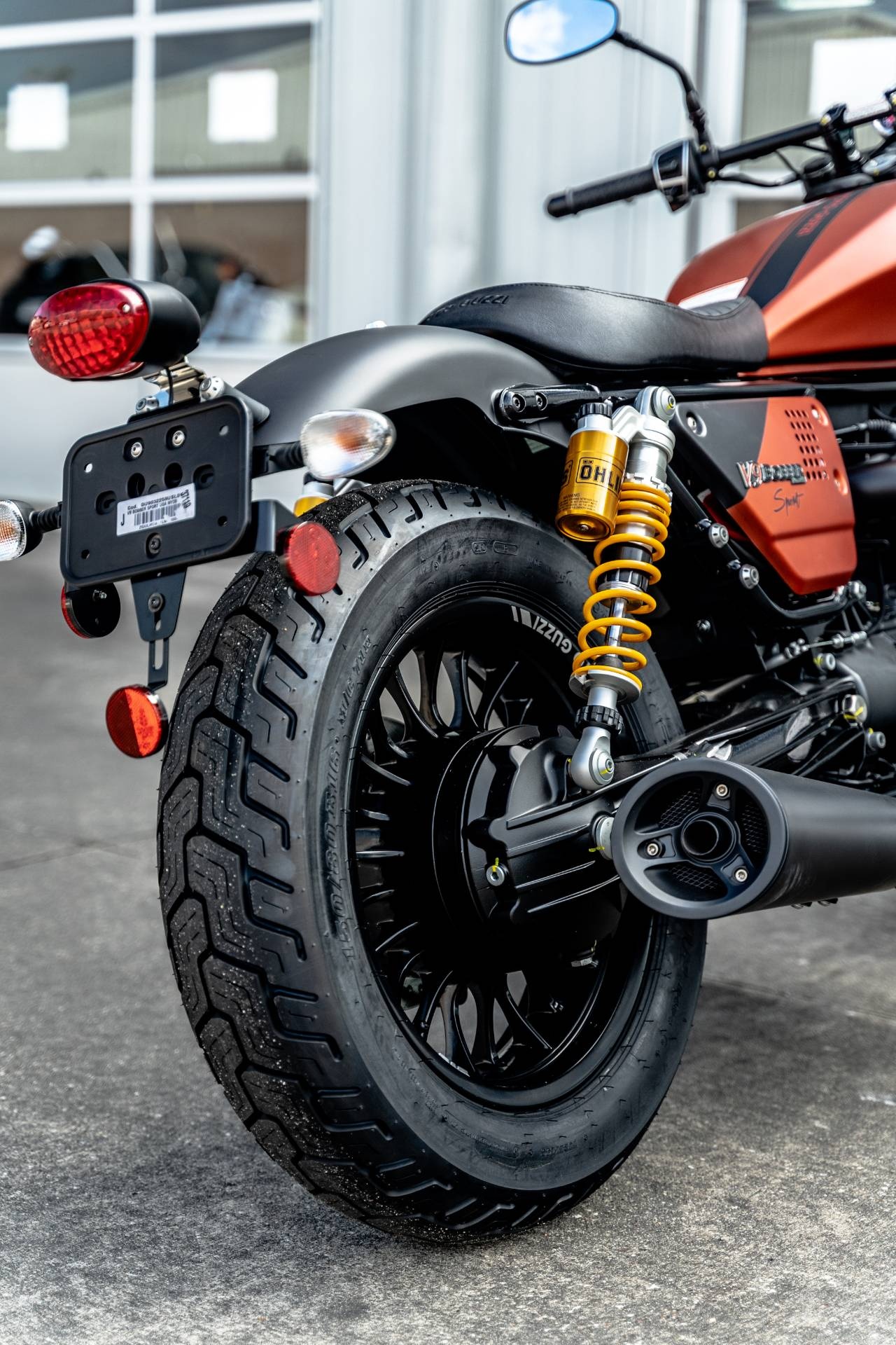 Moto Guzzi V9, 2020 model, Bobber sport, Sport motorcycles, 1280x1920 HD Phone