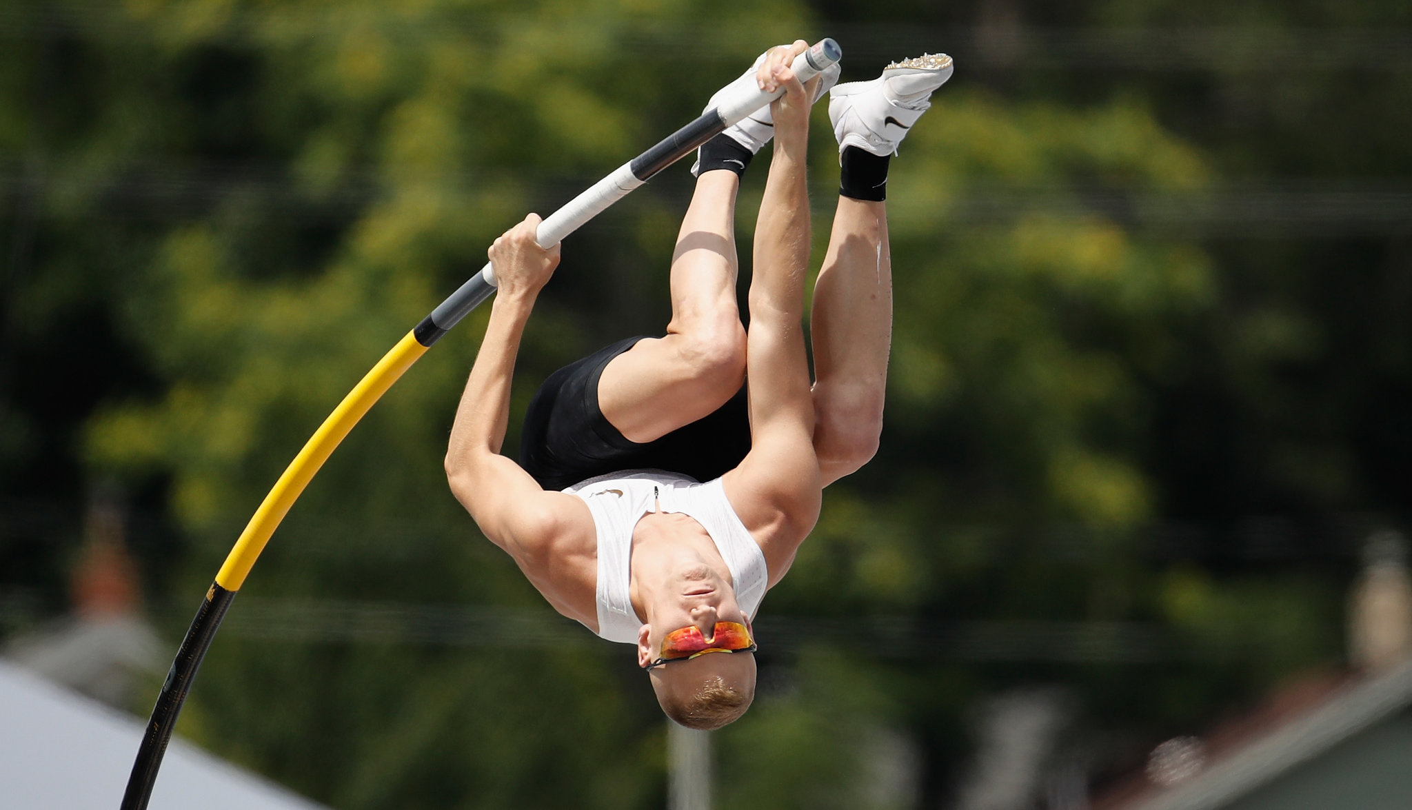 Sam Kendricks, Pole vault team player, 2050x1180 HD Desktop