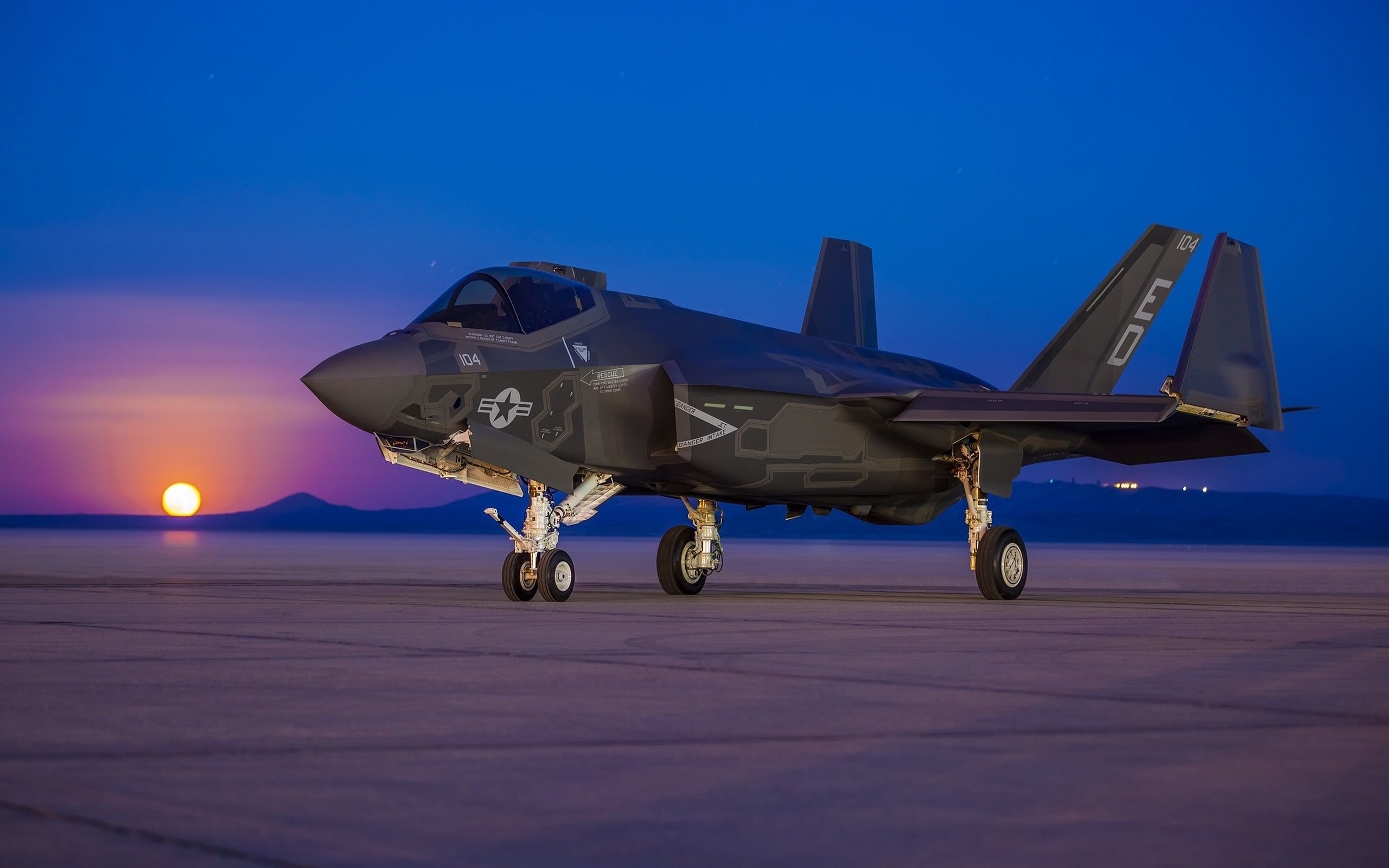 Lockheed Airplane, F-35 Lightning II, Lock and Load, 2560x1600 HD Desktop