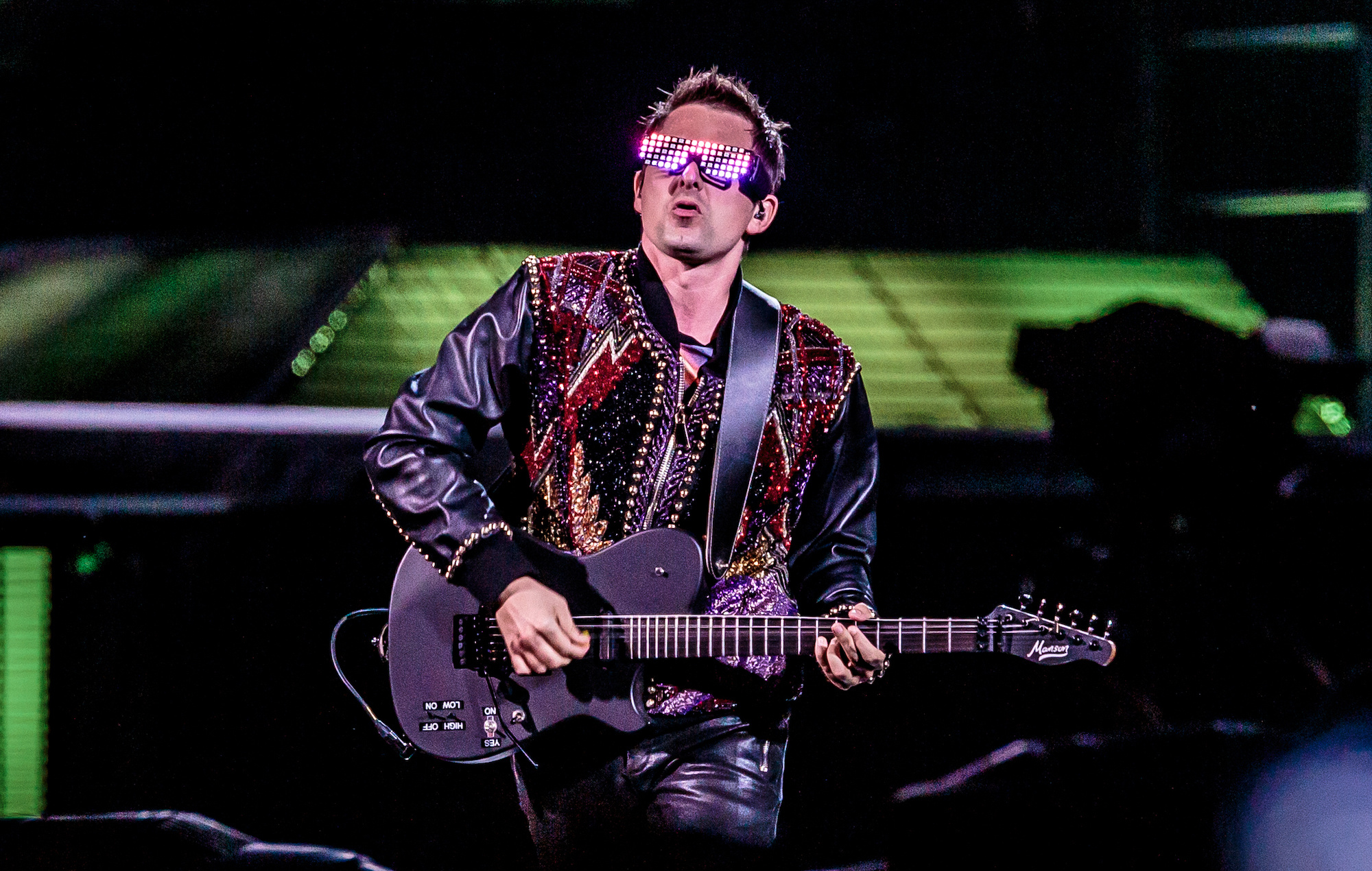 Matt Bellamy, Supermassive Black Hole, Discovery, Muse frontman, 2000x1270 HD Desktop