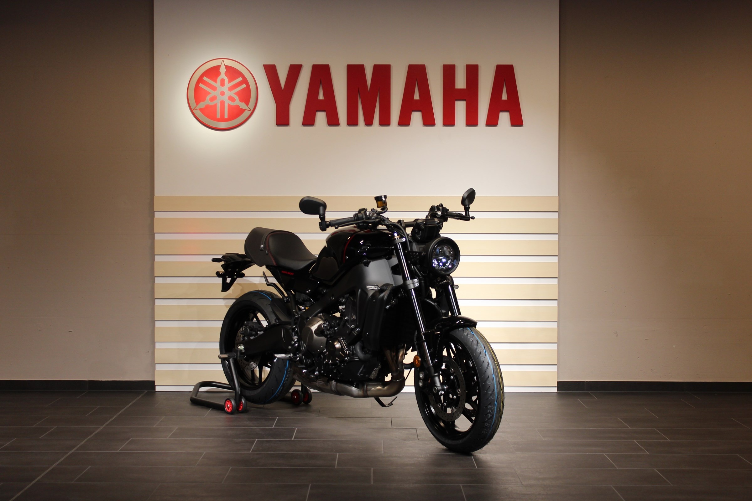 Yamaha XSR900, Buy used or new, Motoscout24, 2400x1600 HD Desktop