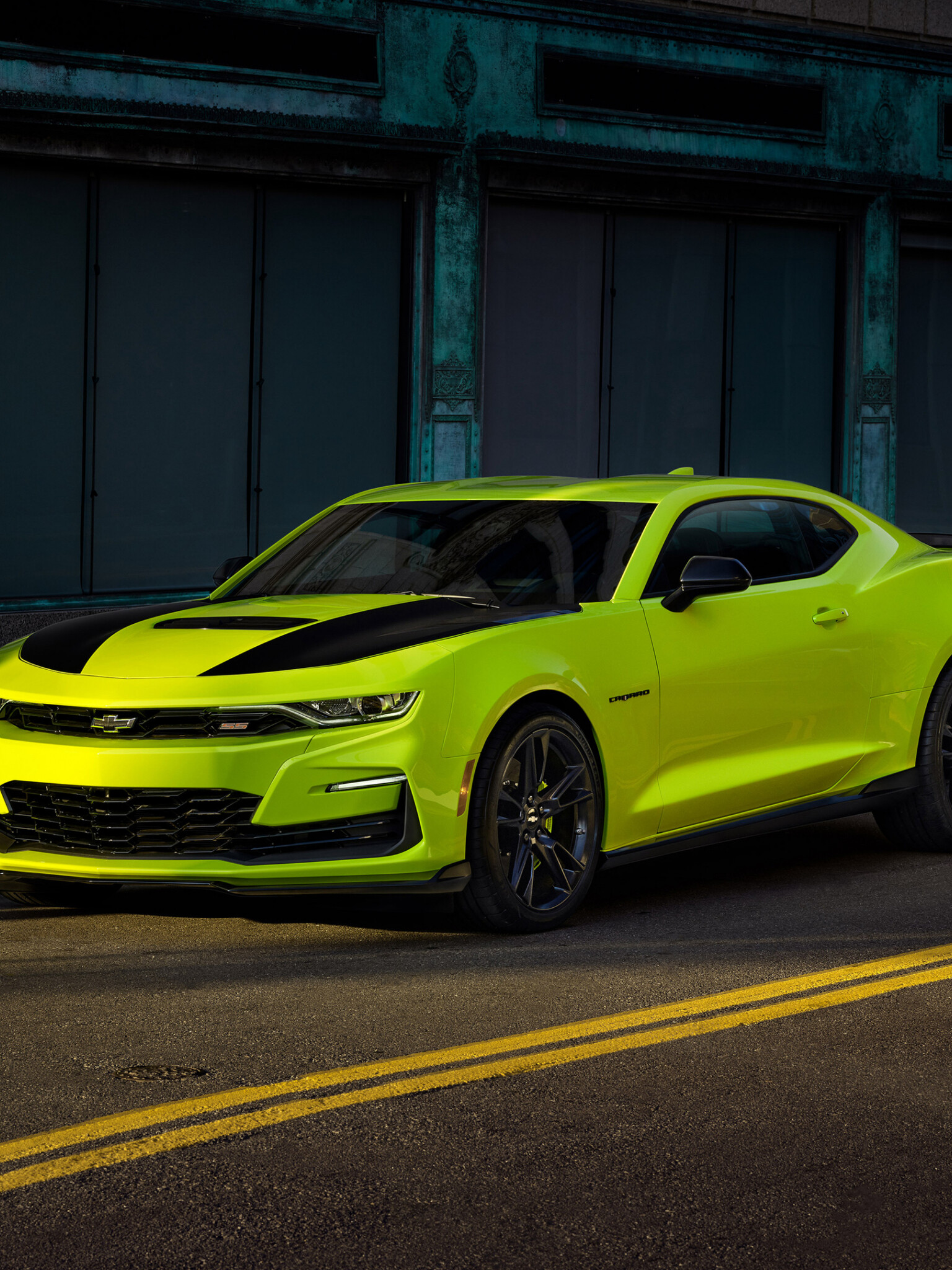 Wallpaper 4K, 2018 Camaro SS shock concept, 1540x2050 HD Phone