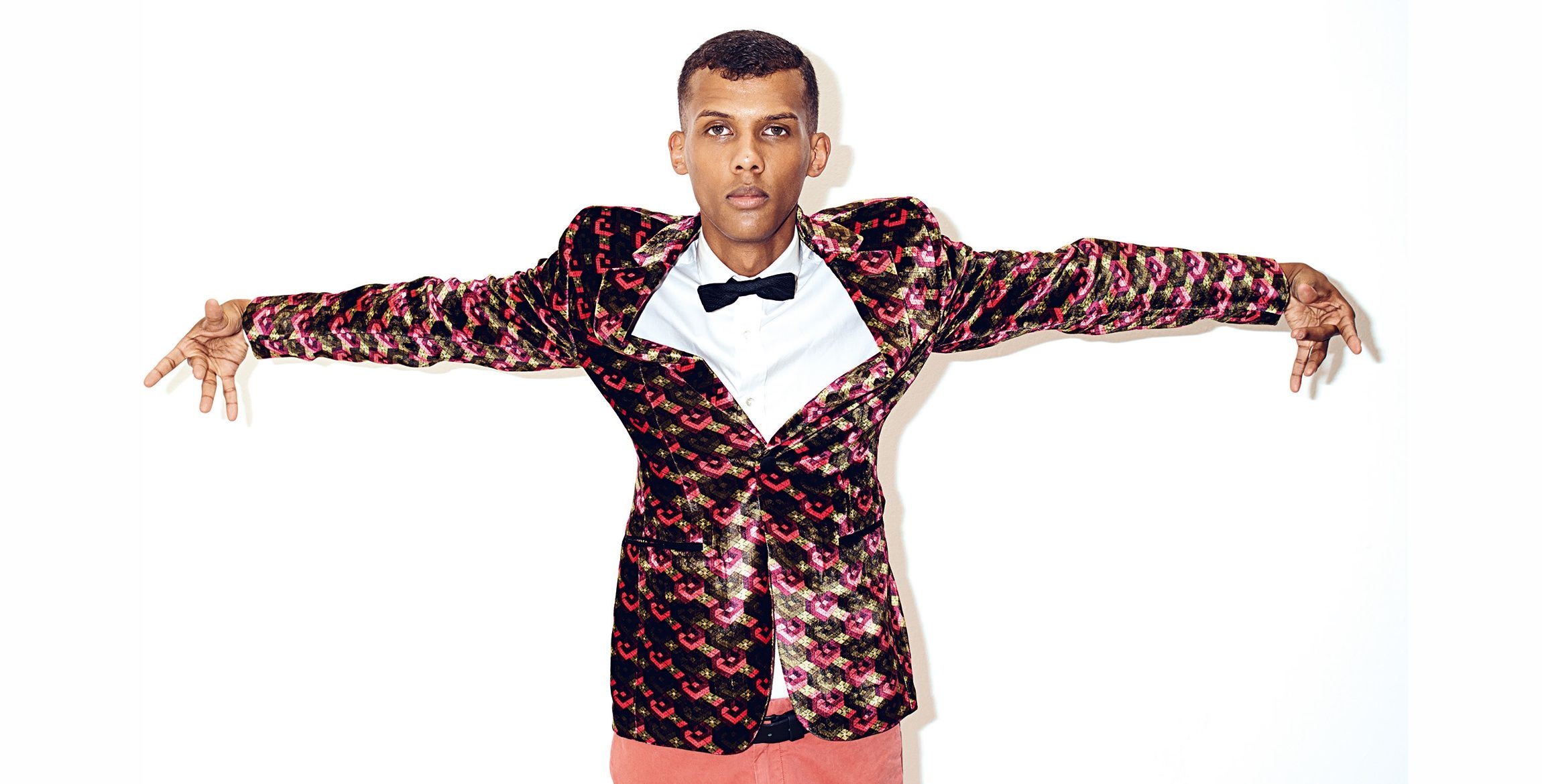 Stromae's music, Chart-topping success, Musical achievements, International recognition, 2300x1170 HD Desktop