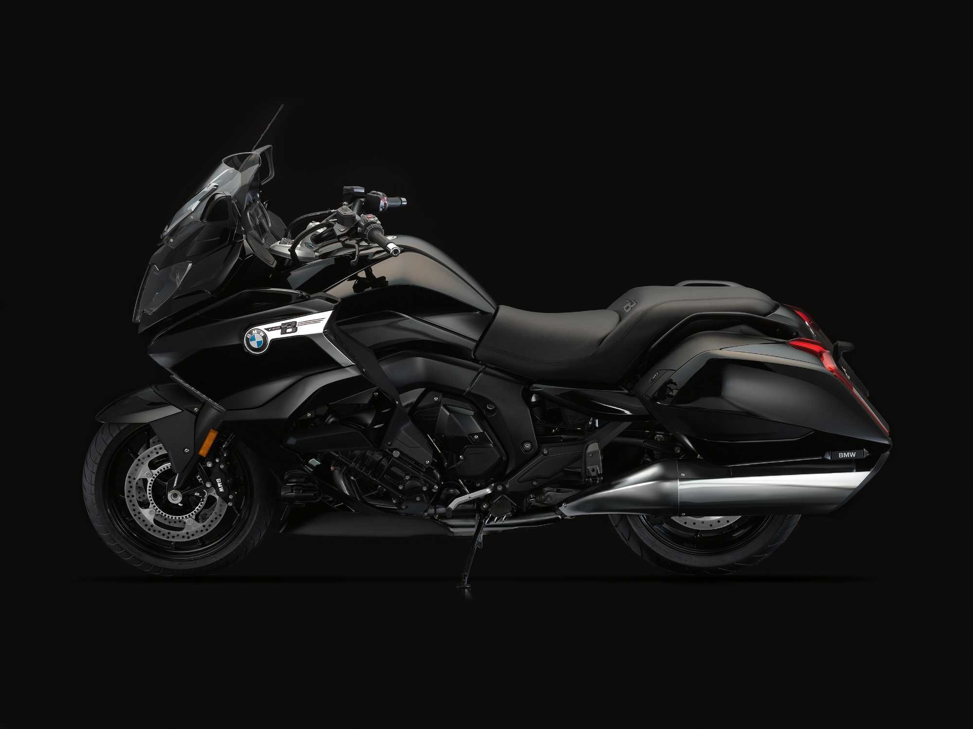 BMW K 1600 B, Touring motorcycle, Sleek profile, Cutting-edge features, 2010x1500 HD Desktop