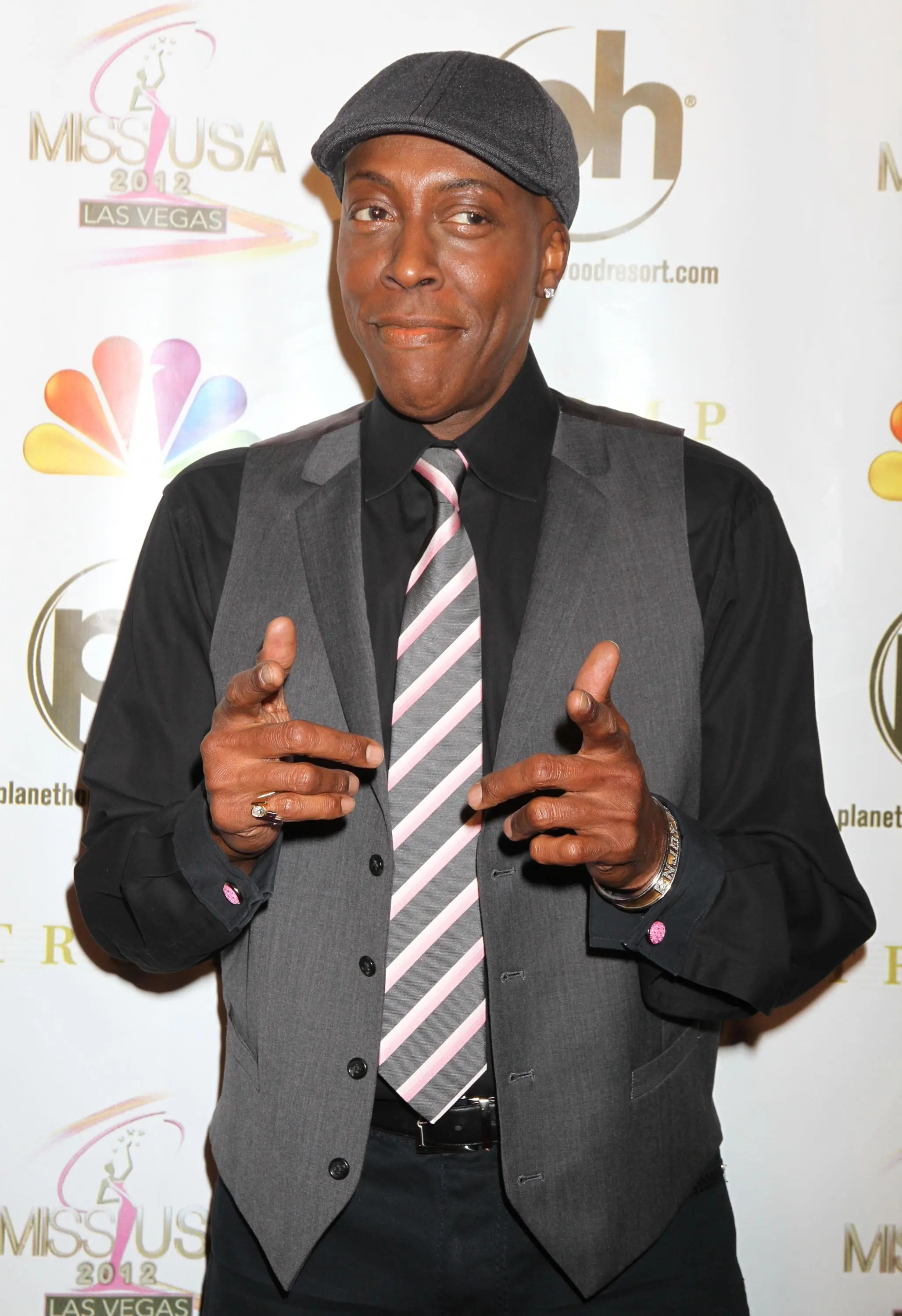 Arsenio Hall, Late night return, Iconic TV host, Nighttime entertainment, 2060x3000 HD Phone