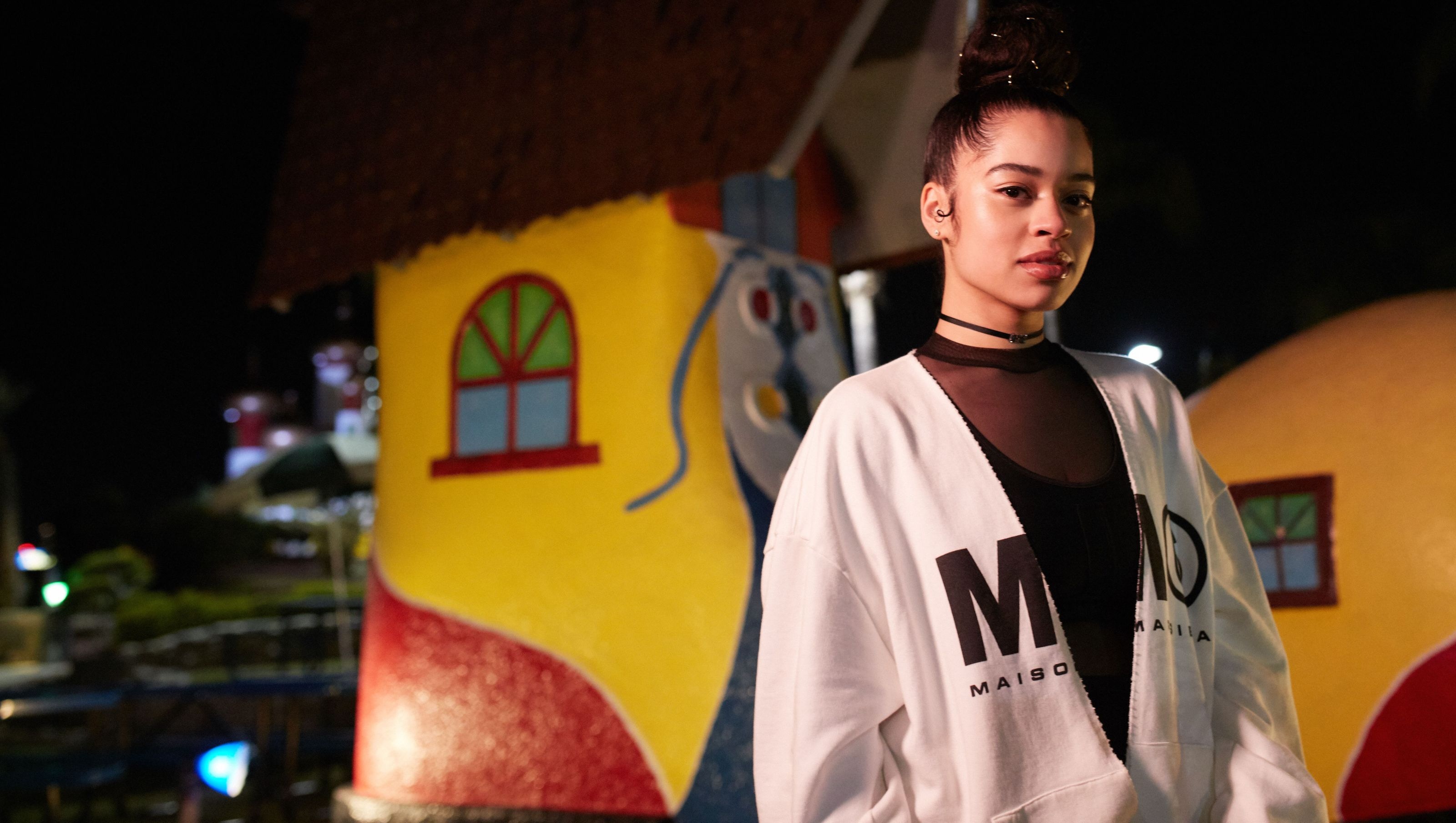 Ella Mai, Vibrant artistry, Dynamic songwriting, Electrifying performances, 3200x1810 HD Desktop