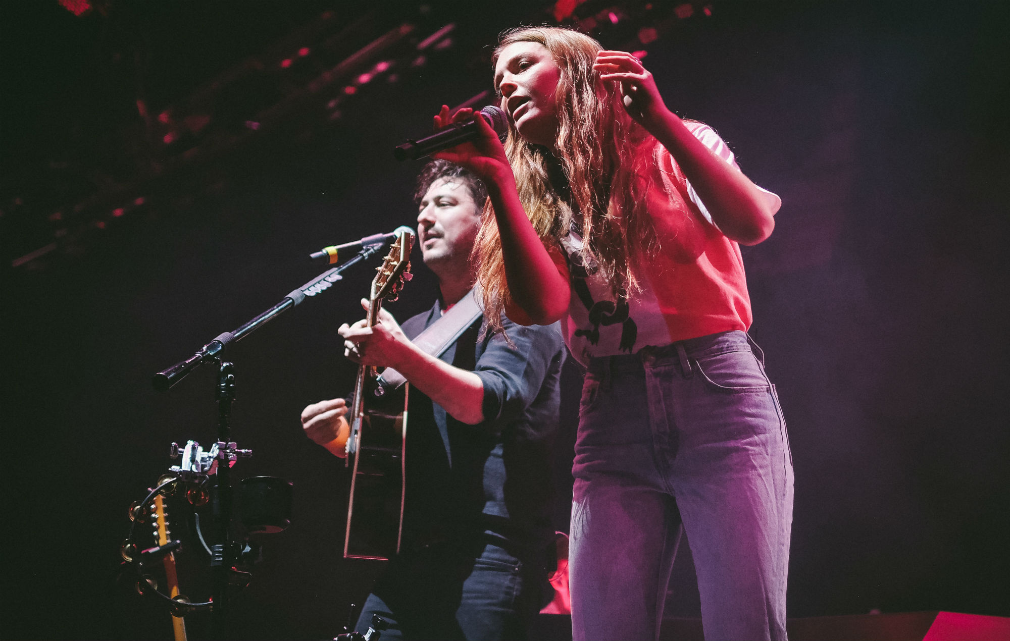 Maggie Rogers, Live performance, Mumford & Sons, Birmingham concert, 2000x1270 HD Desktop