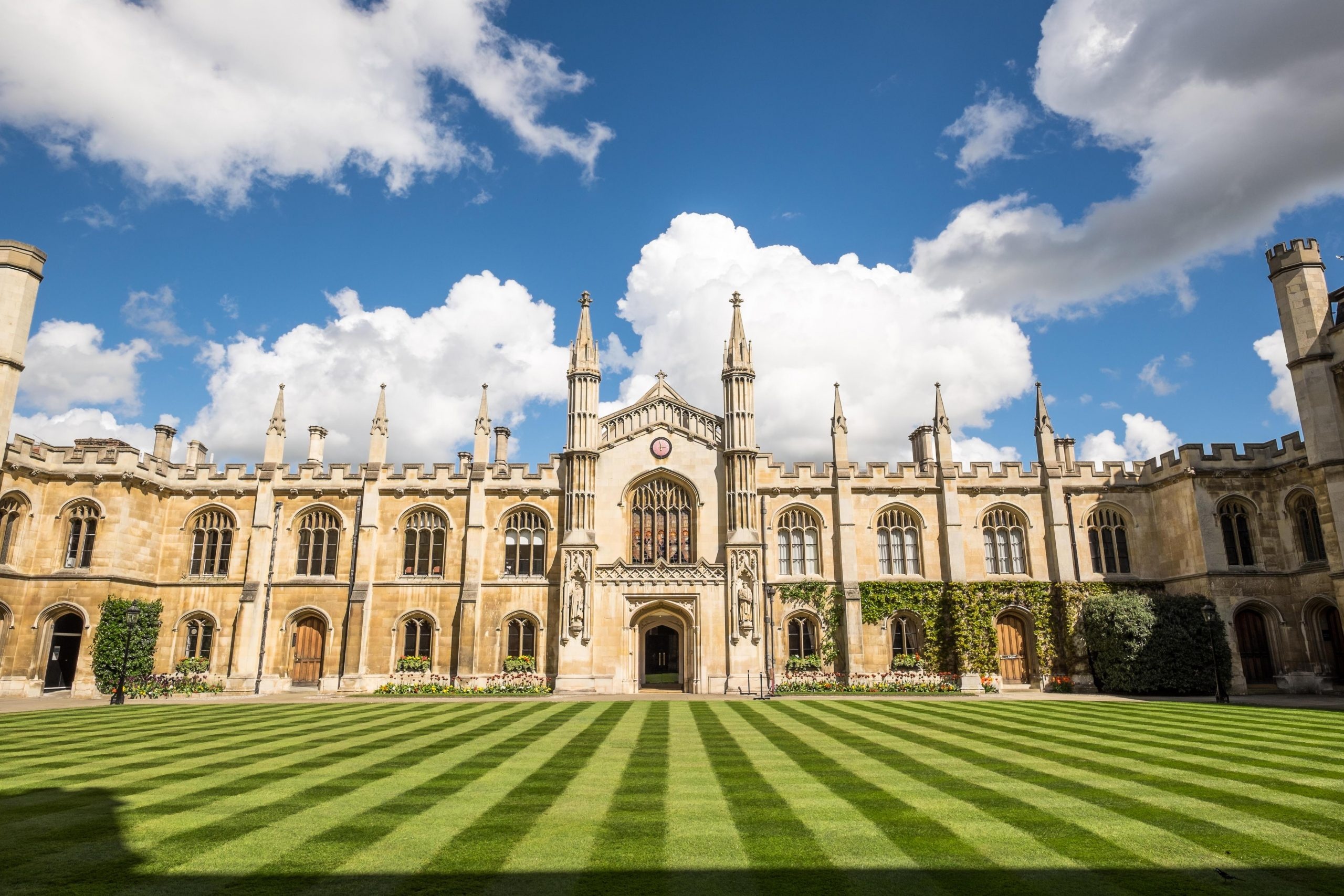 Cambridge University, Controversial books, Trigger warnings, Campus news, 2560x1710 HD Desktop