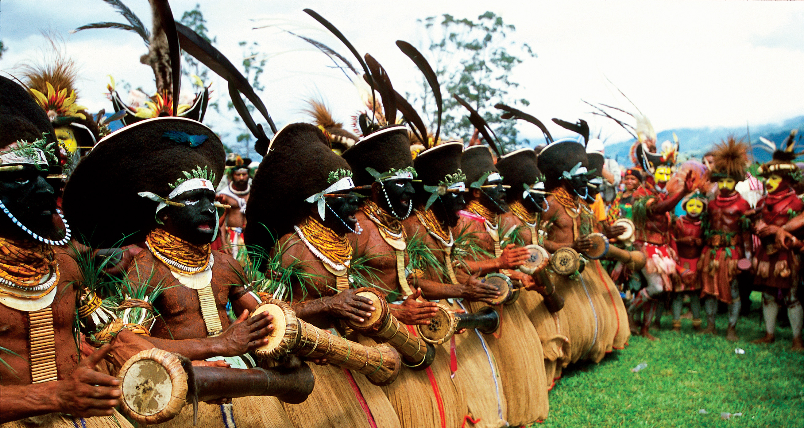 Papua New Guinea HD, Desktop backgrounds, Guinea pig, Flag wallpapers, 2620x1400 HD Desktop