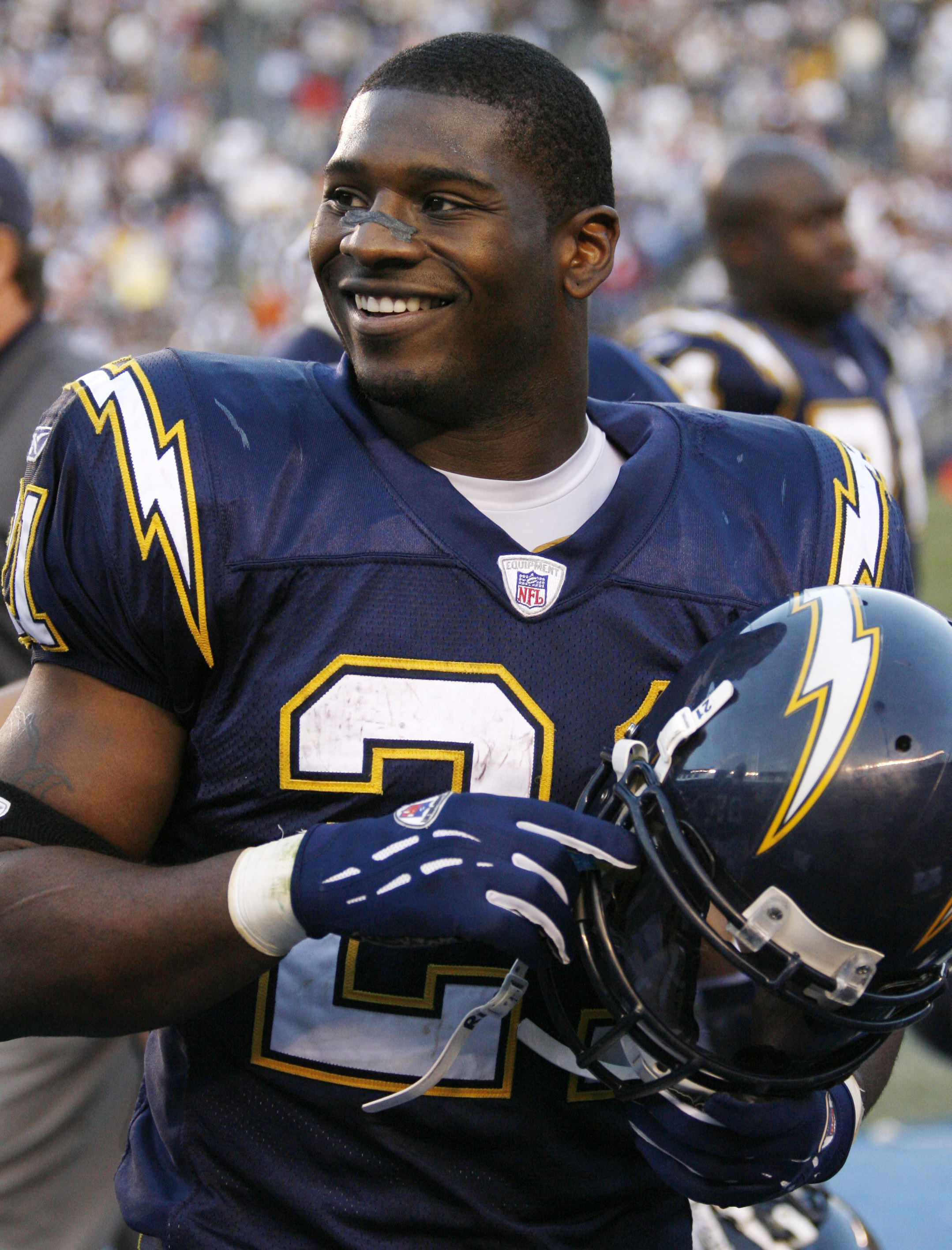 Career, Boston Globe, LaDainian Tomlinson, 2160x2840 HD Phone